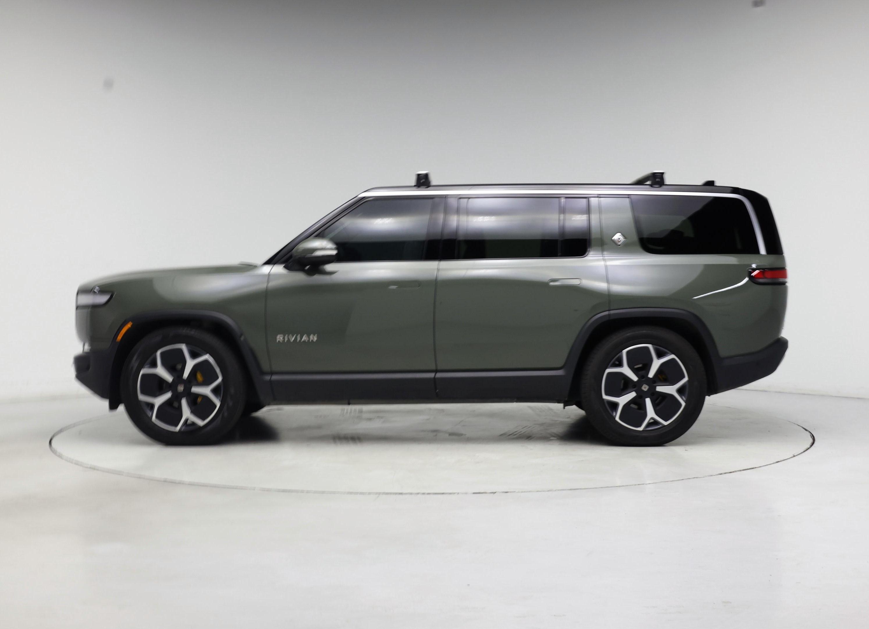 Thumbnail: 2023 Rivian R1S - 3