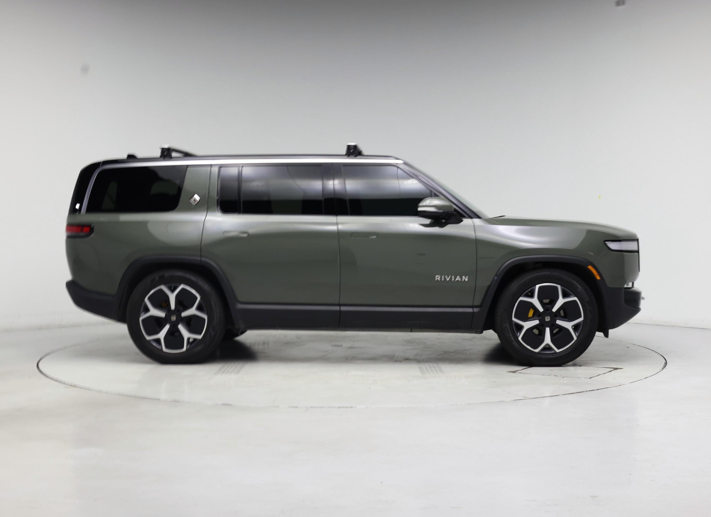 Thumbnail: 2023 Rivian R1S - 7