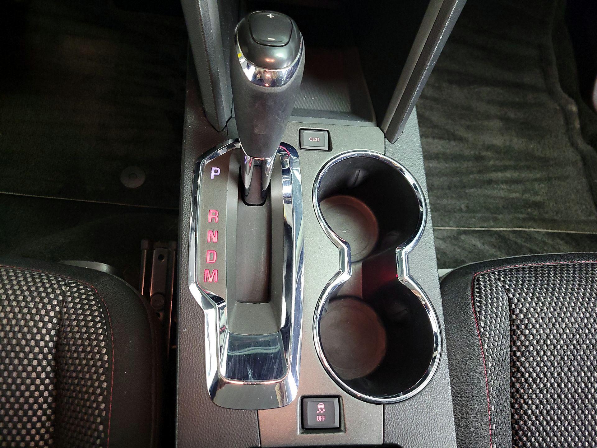 Thumbnail: 2017 GMC Terrain - 16