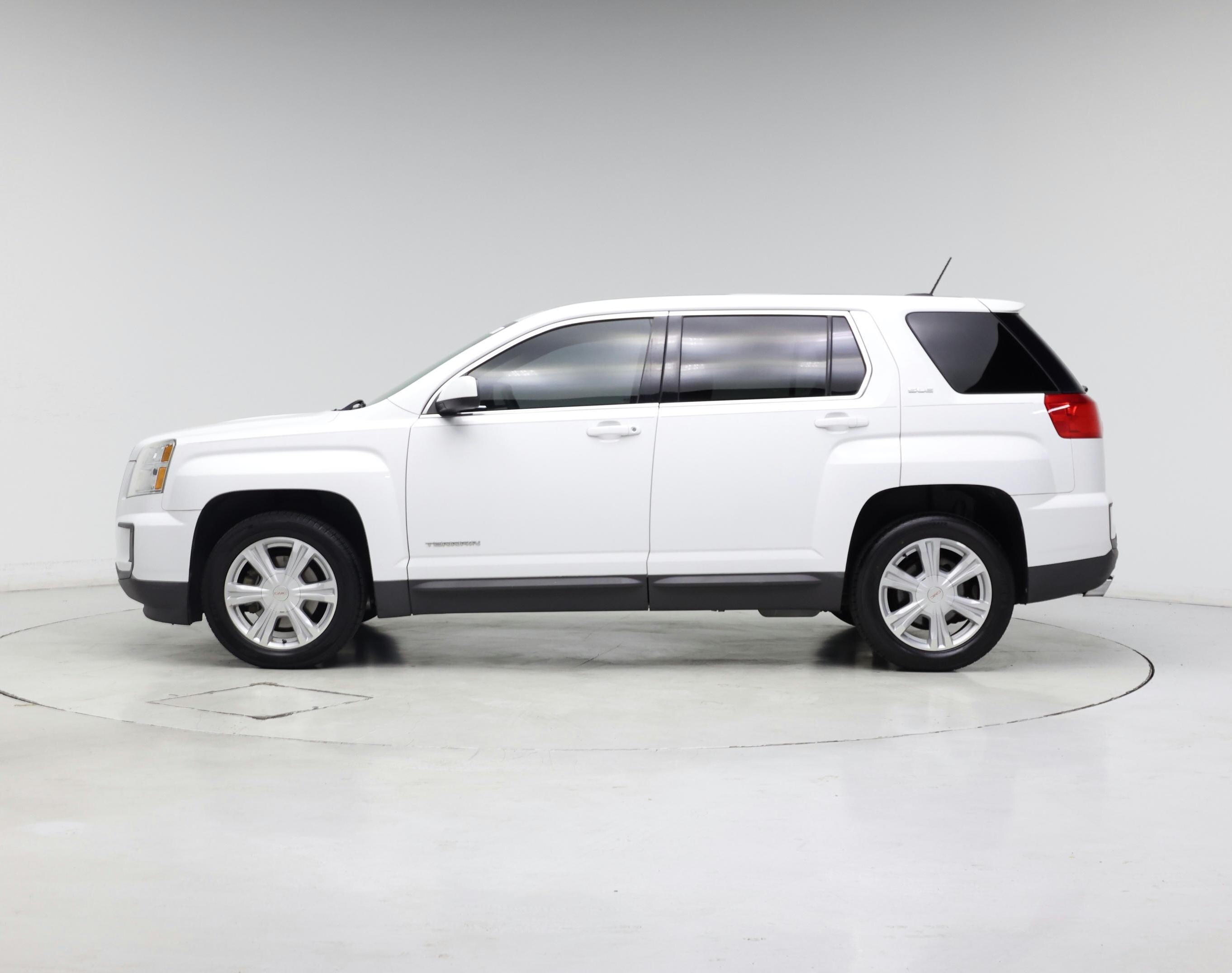 Thumbnail: 2017 GMC Terrain - 3