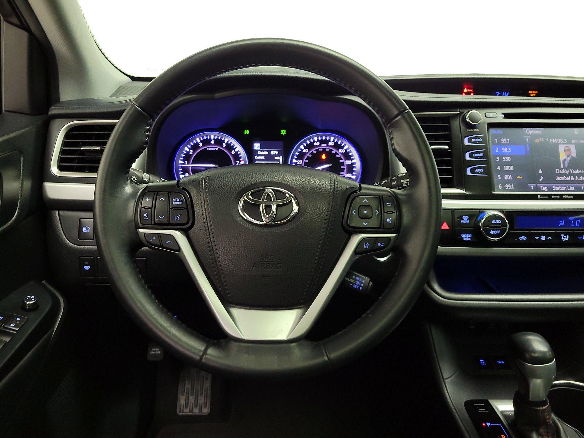 Thumbnail: 2019 Toyota Highlander - 10