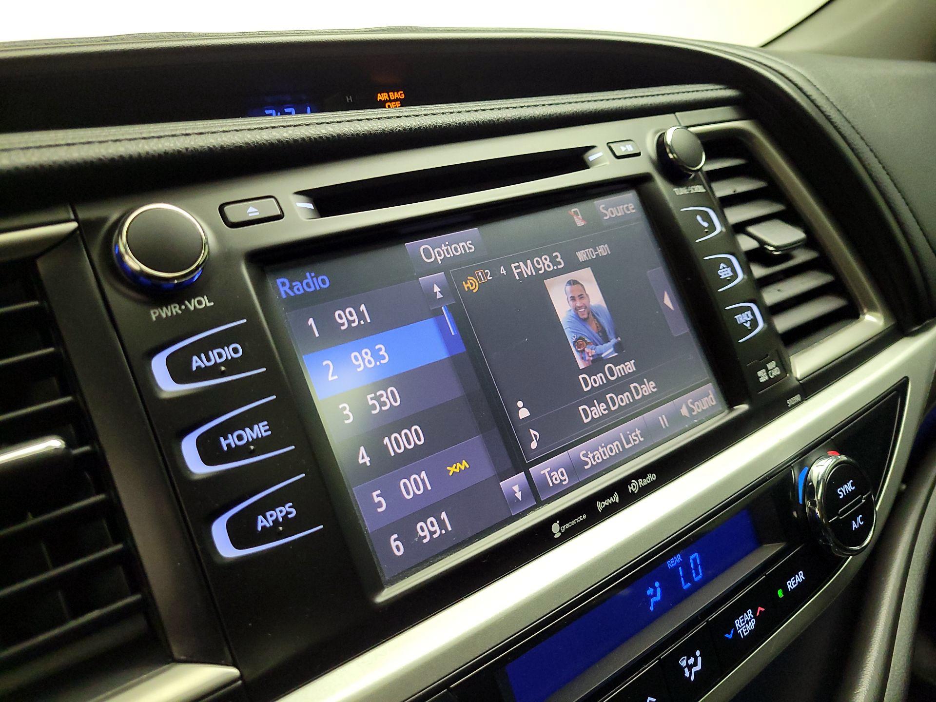 Thumbnail: 2019 Toyota Highlander - 15