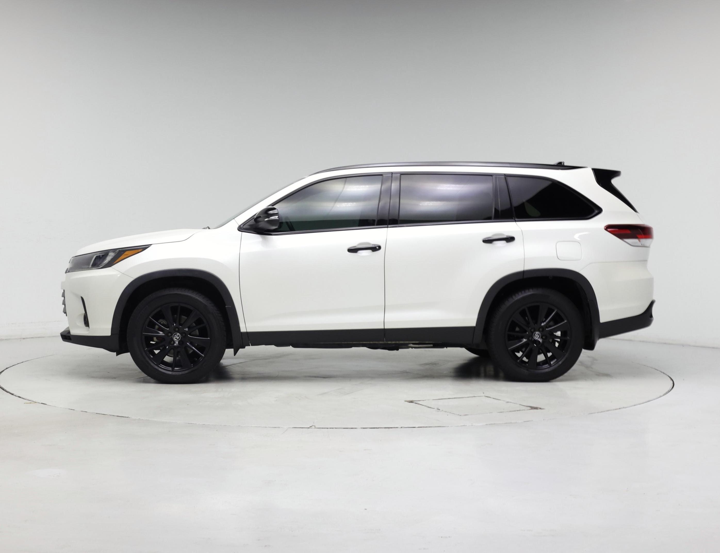 Thumbnail: 2019 Toyota Highlander - 3