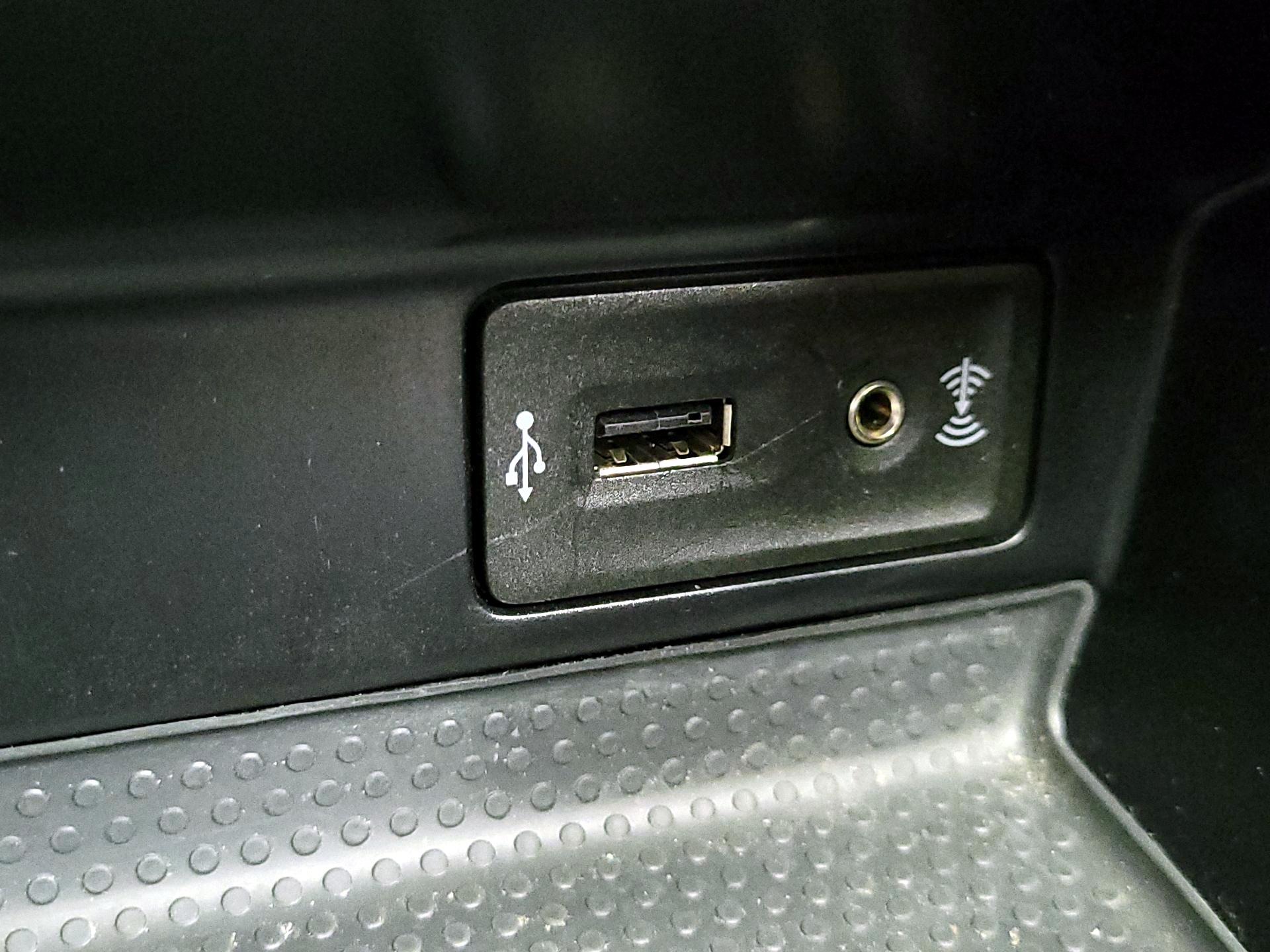 Thumbnail: 2018 Volkswagen Beetle - 18