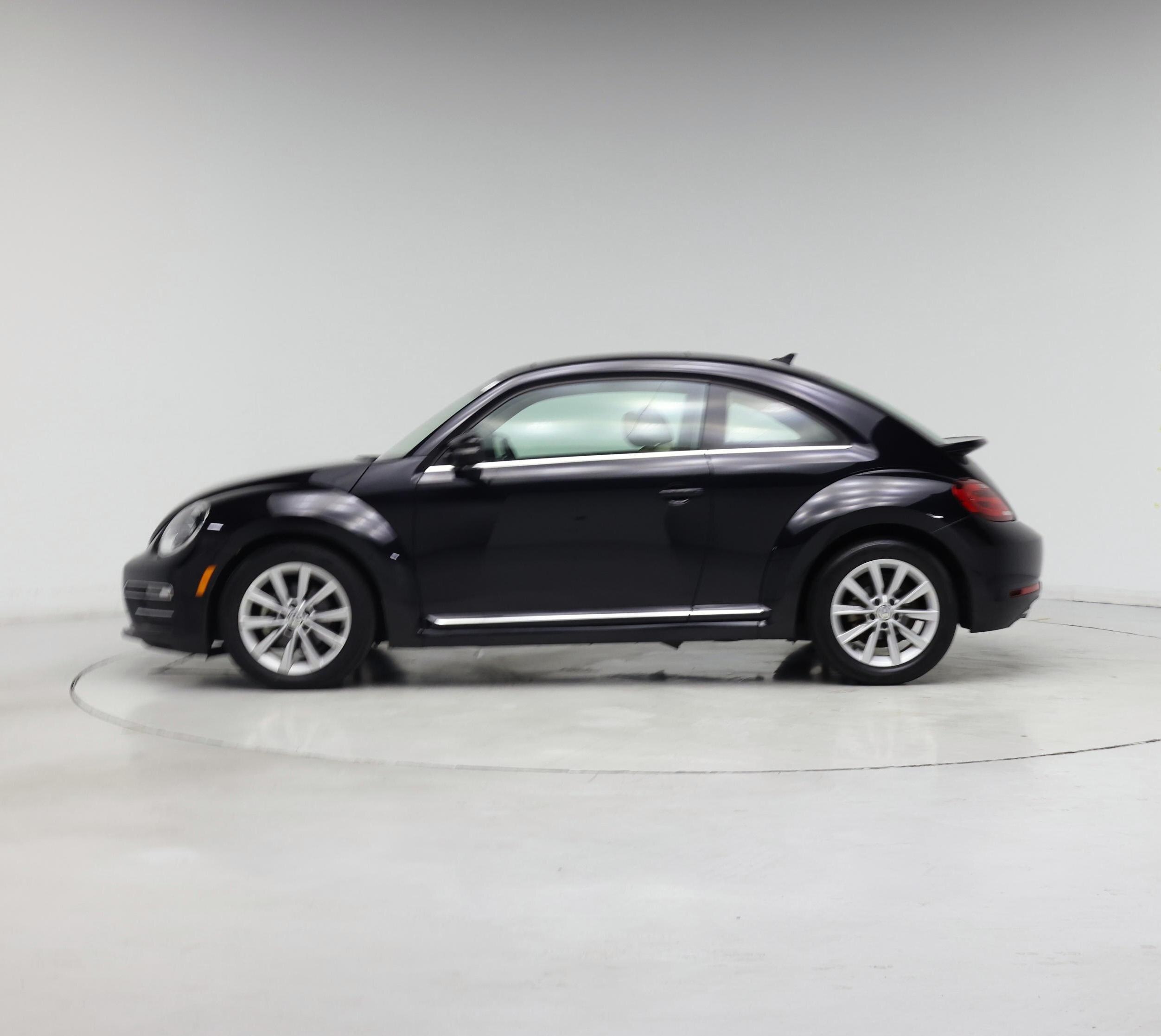Thumbnail: 2018 Volkswagen Beetle - 3
