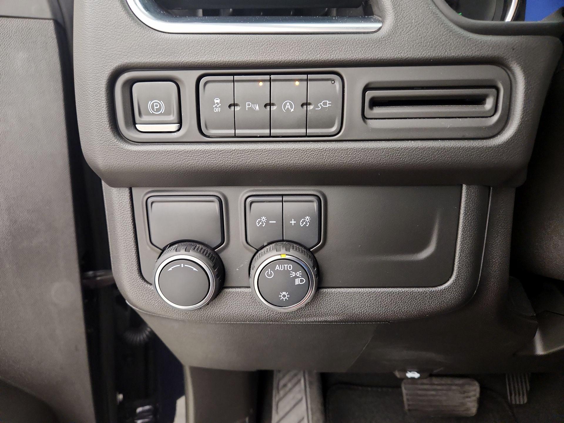 Thumbnail: 2021 Chevrolet Suburban - 13