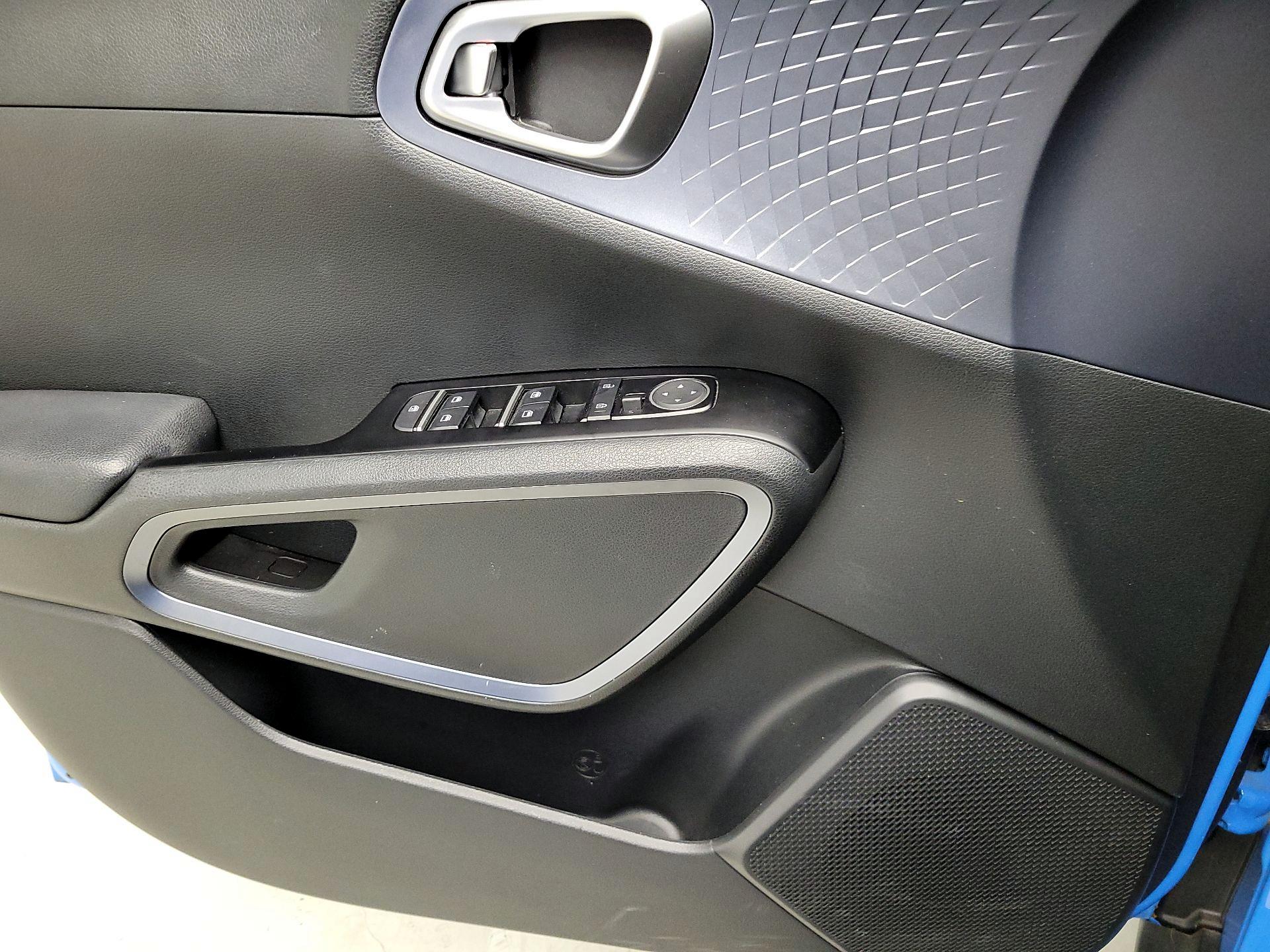 Thumbnail: 2023 Kia Soul - 12