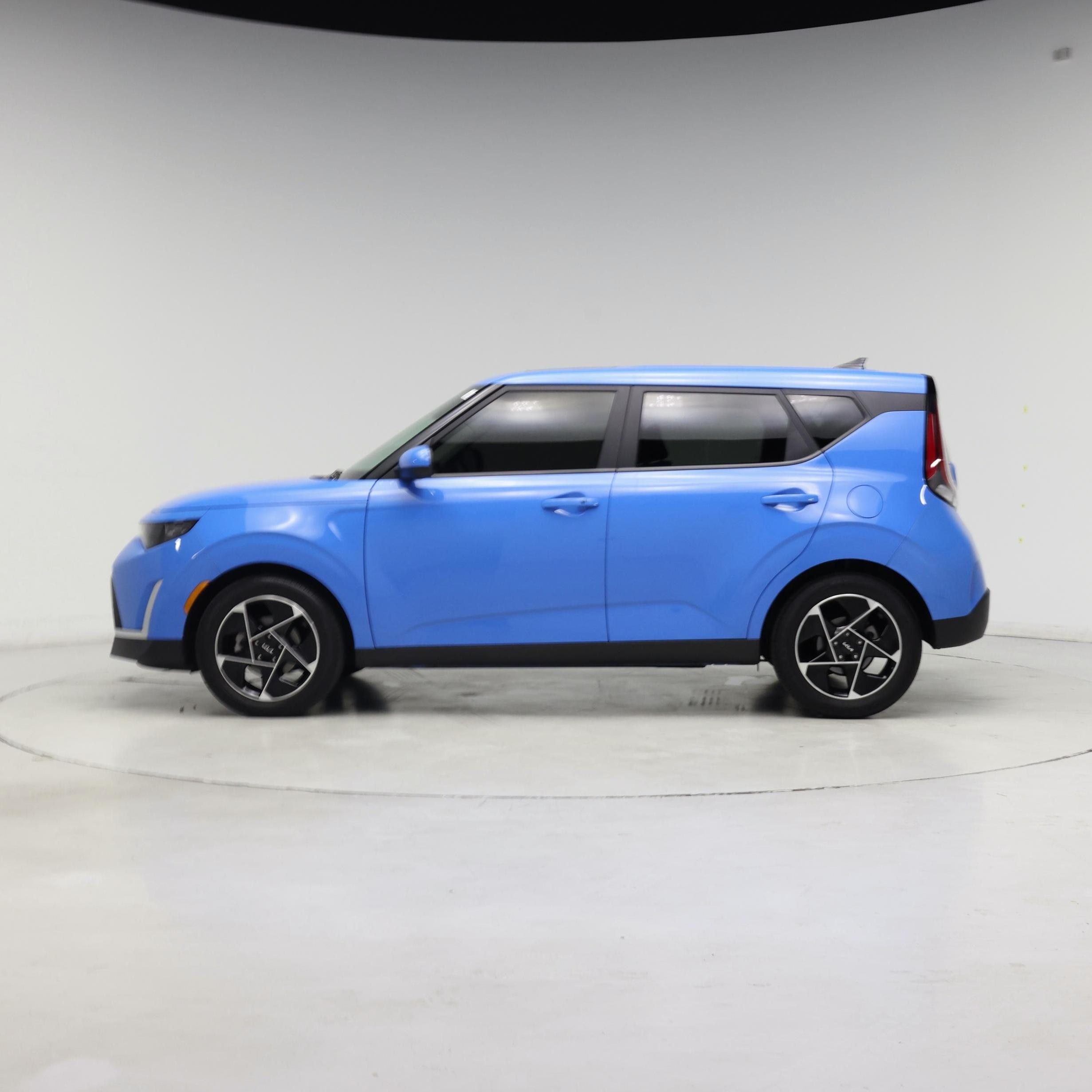 Thumbnail: 2023 Kia Soul - 3