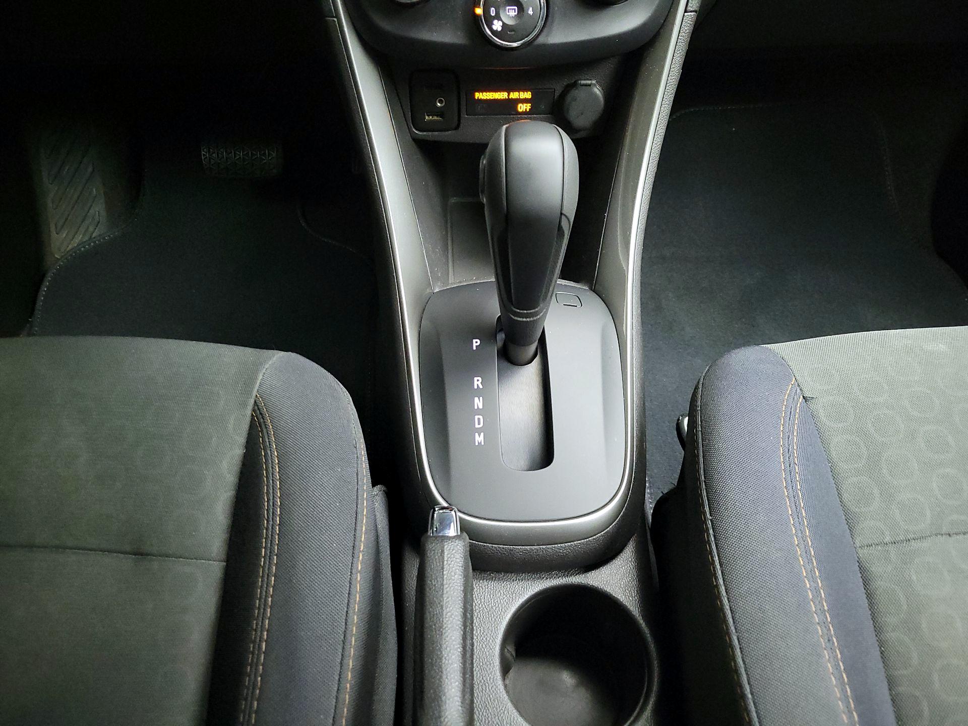 Thumbnail: 2017 Chevrolet Trax - 17