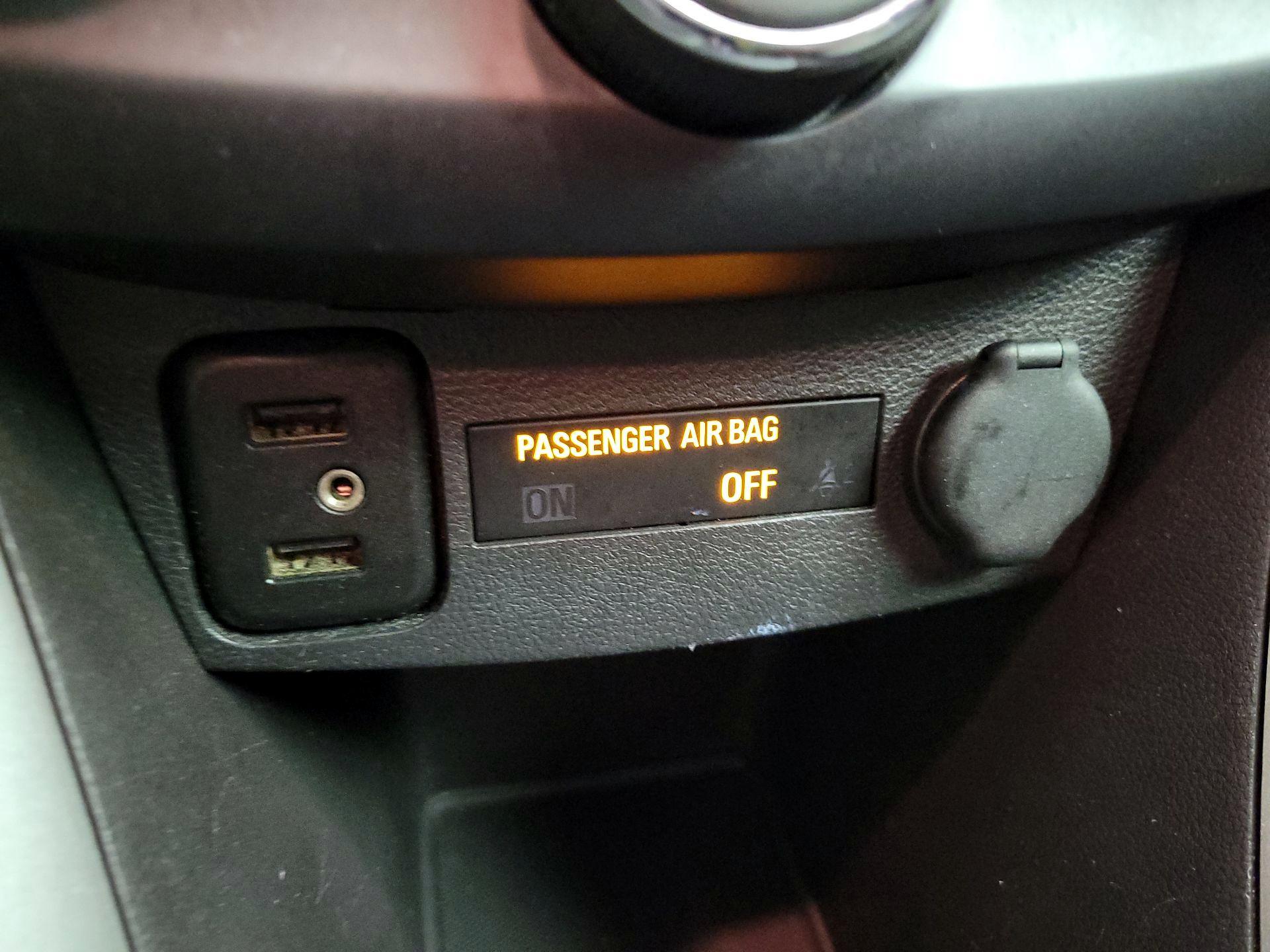 Thumbnail: 2017 Chevrolet Trax - 18