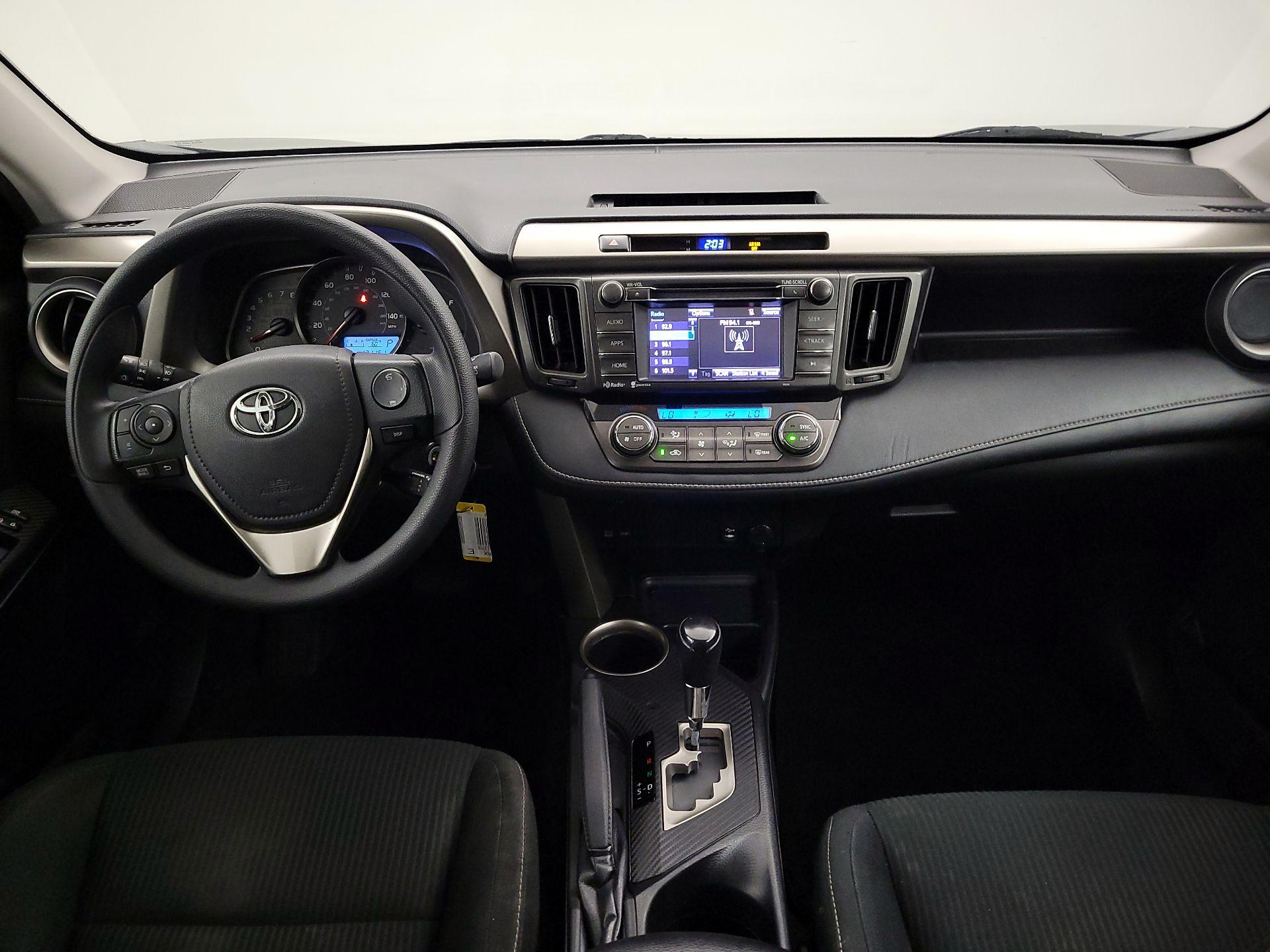 Thumbnail: 2015 Toyota RAV4 - 9