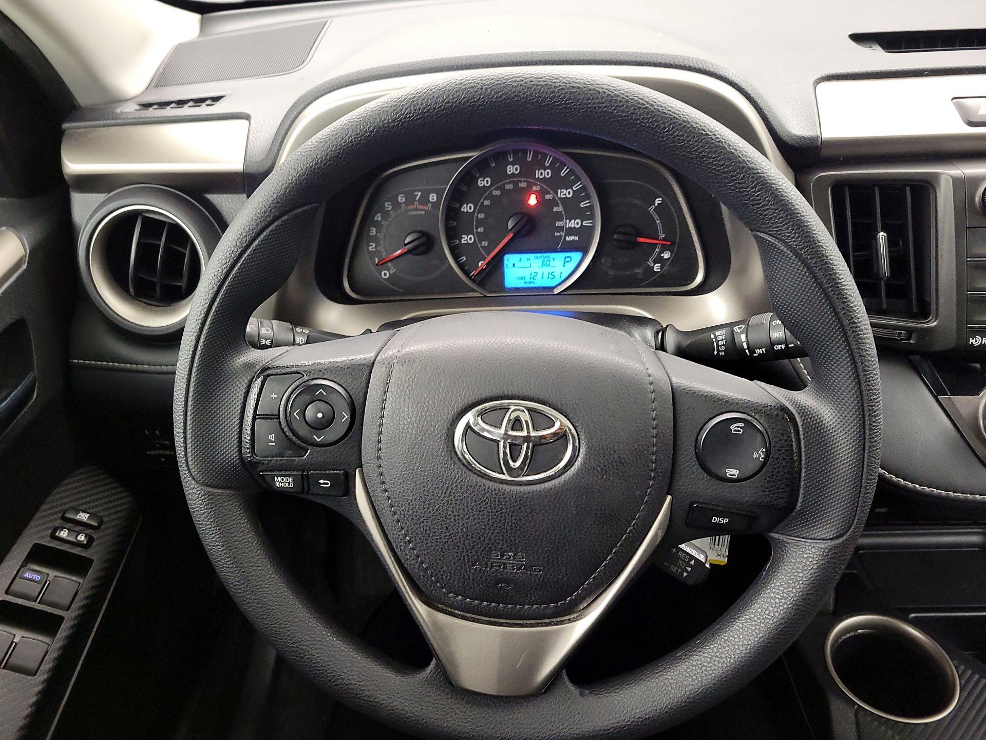 Thumbnail: 2015 Toyota RAV4 - 10