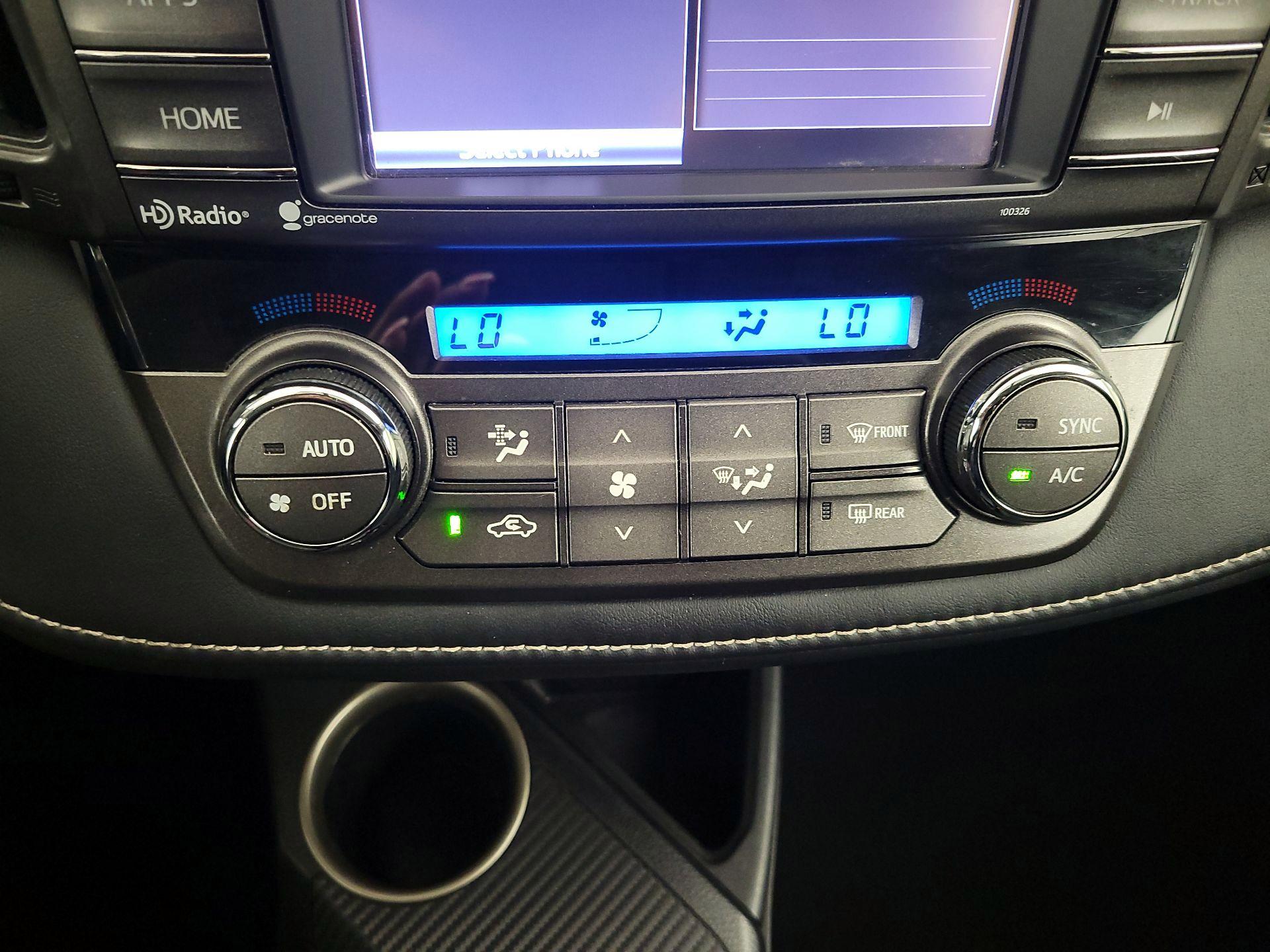 Thumbnail: 2015 Toyota RAV4 - 16