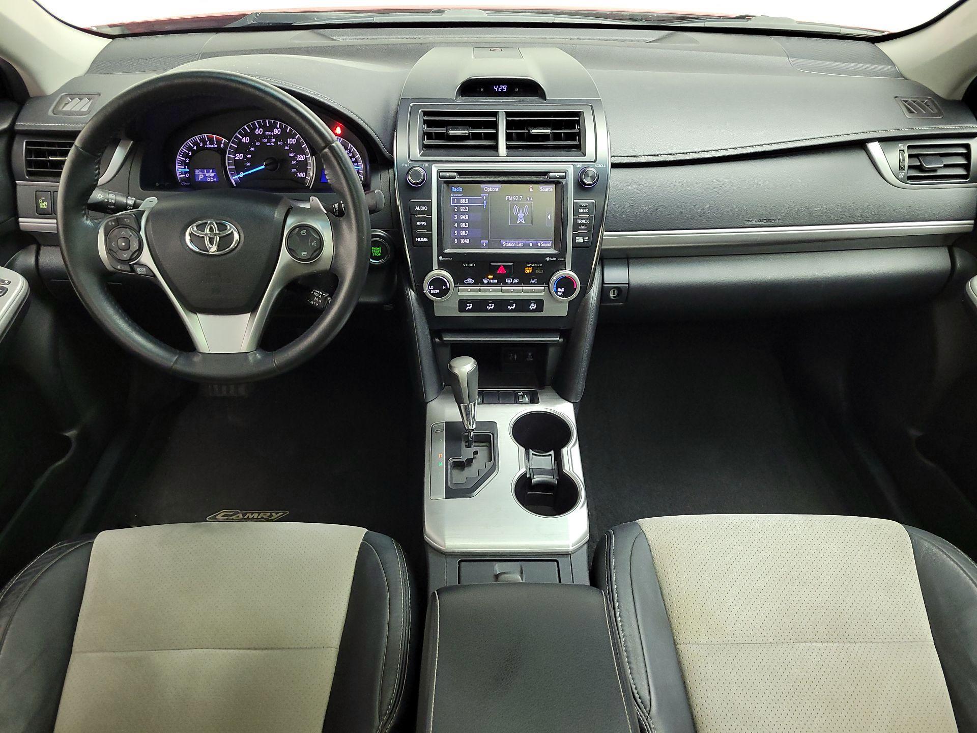 Thumbnail: 2014 Toyota Camry - 9