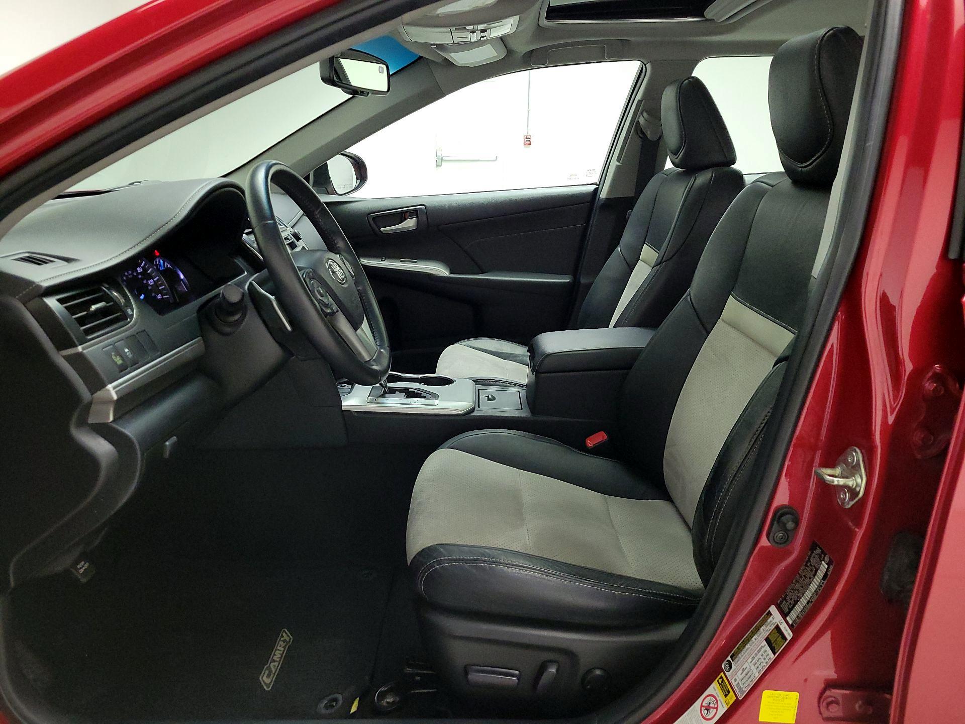 Thumbnail: 2014 Toyota Camry - 11