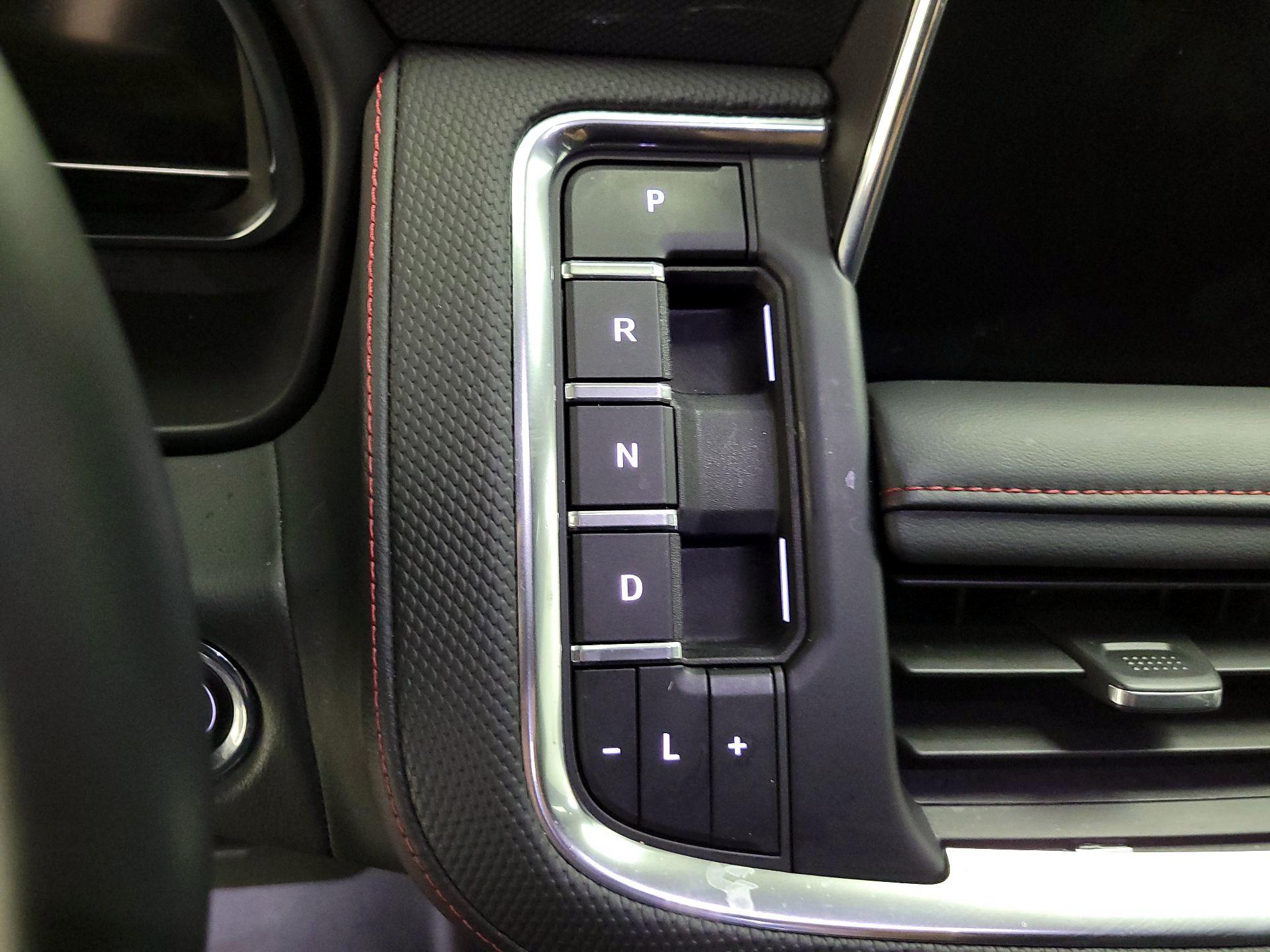 Thumbnail: 2023 Chevrolet Tahoe - 18