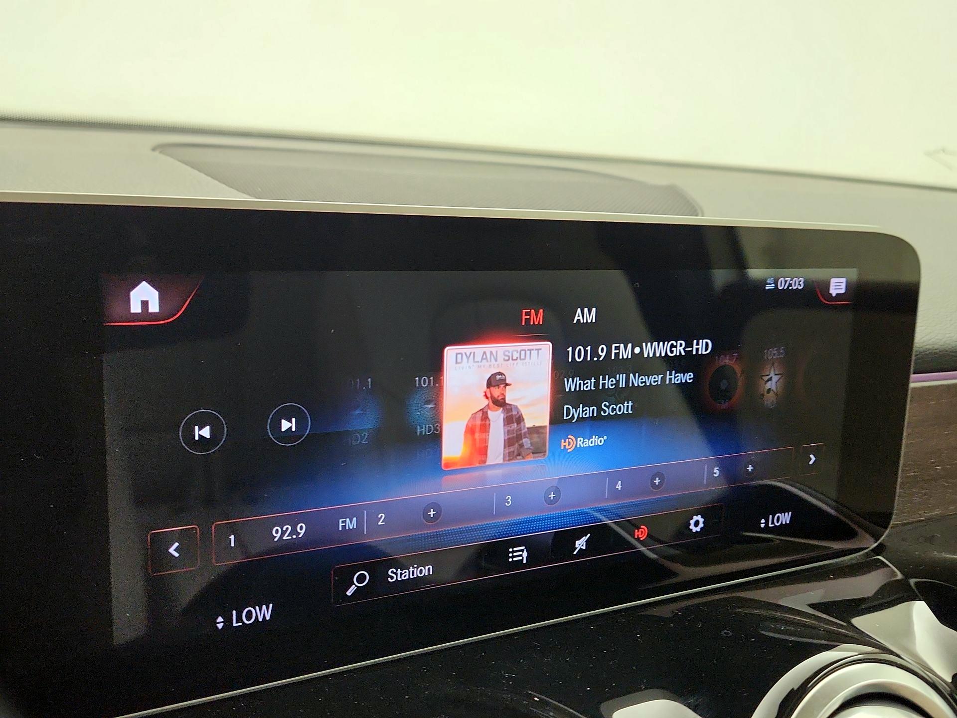 Thumbnail: 2020 Mercedes-Benz GLB - 15