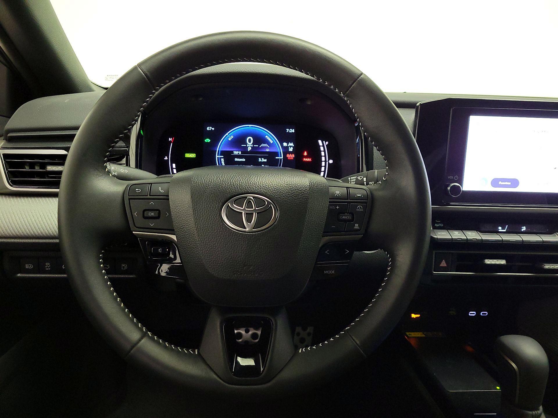 Thumbnail: 2025 Toyota Camry - 10