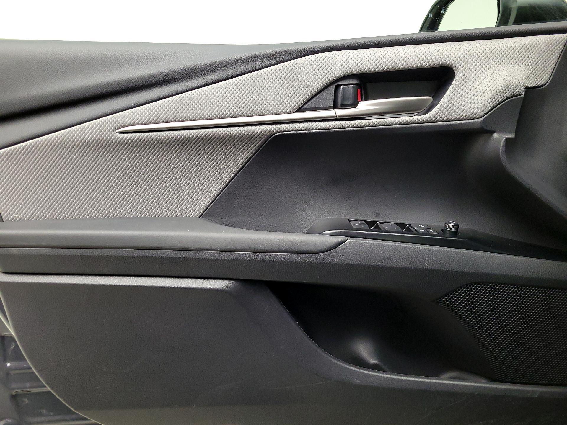 Thumbnail: 2025 Toyota Camry - 12