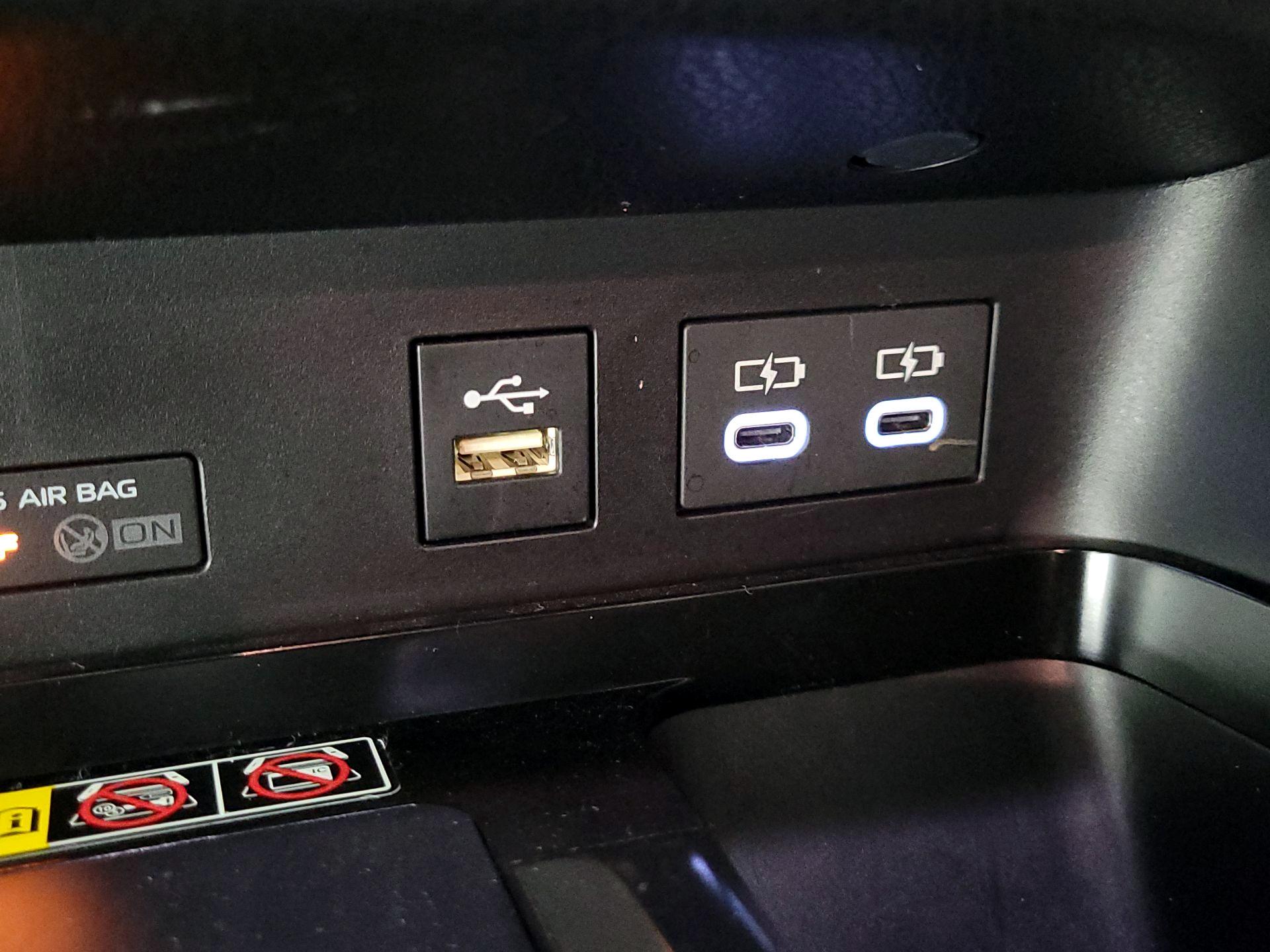 Thumbnail: 2025 Toyota Camry - 19