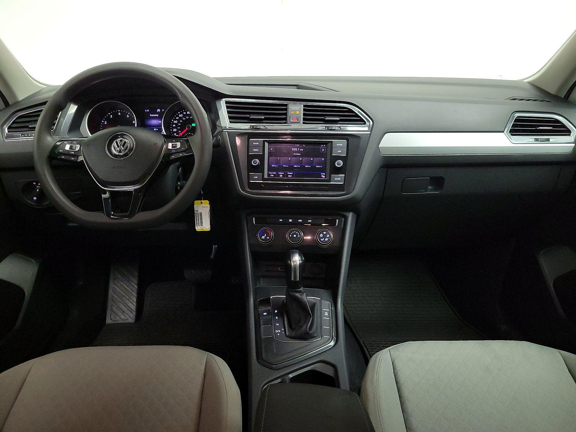 Thumbnail: 2018 Volkswagen Tiguan - 9