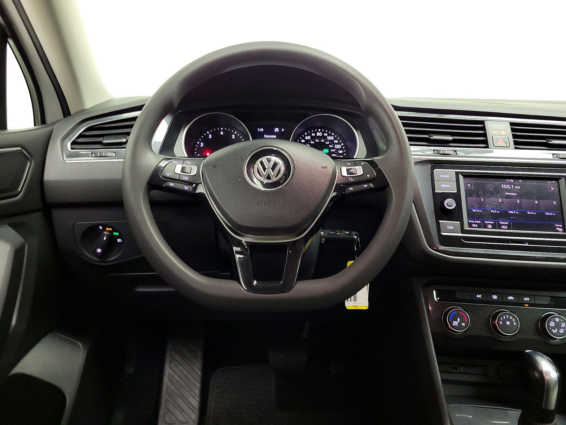 Thumbnail: 2018 Volkswagen Tiguan - 10