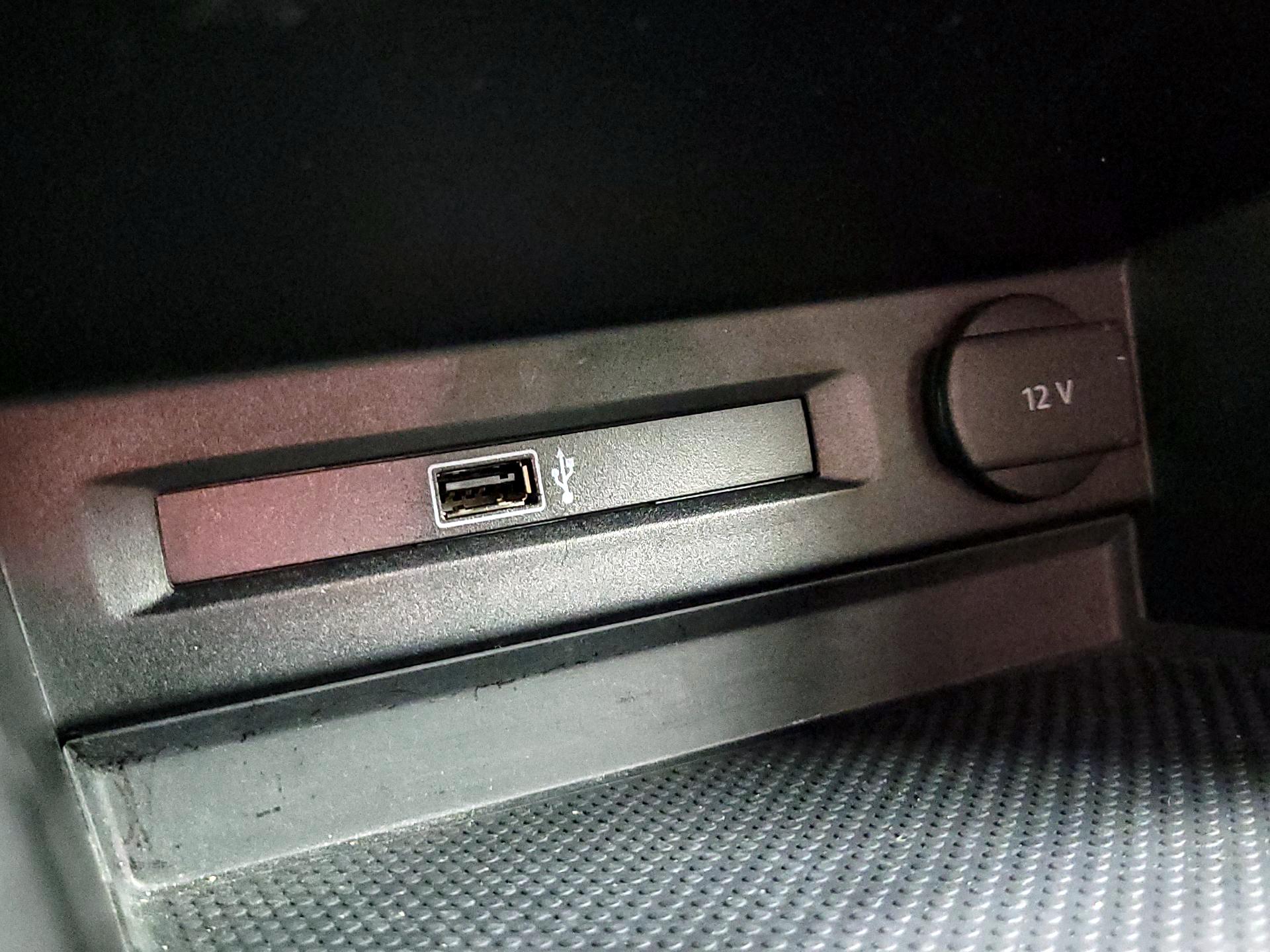 Thumbnail: 2018 Volkswagen Tiguan - 18