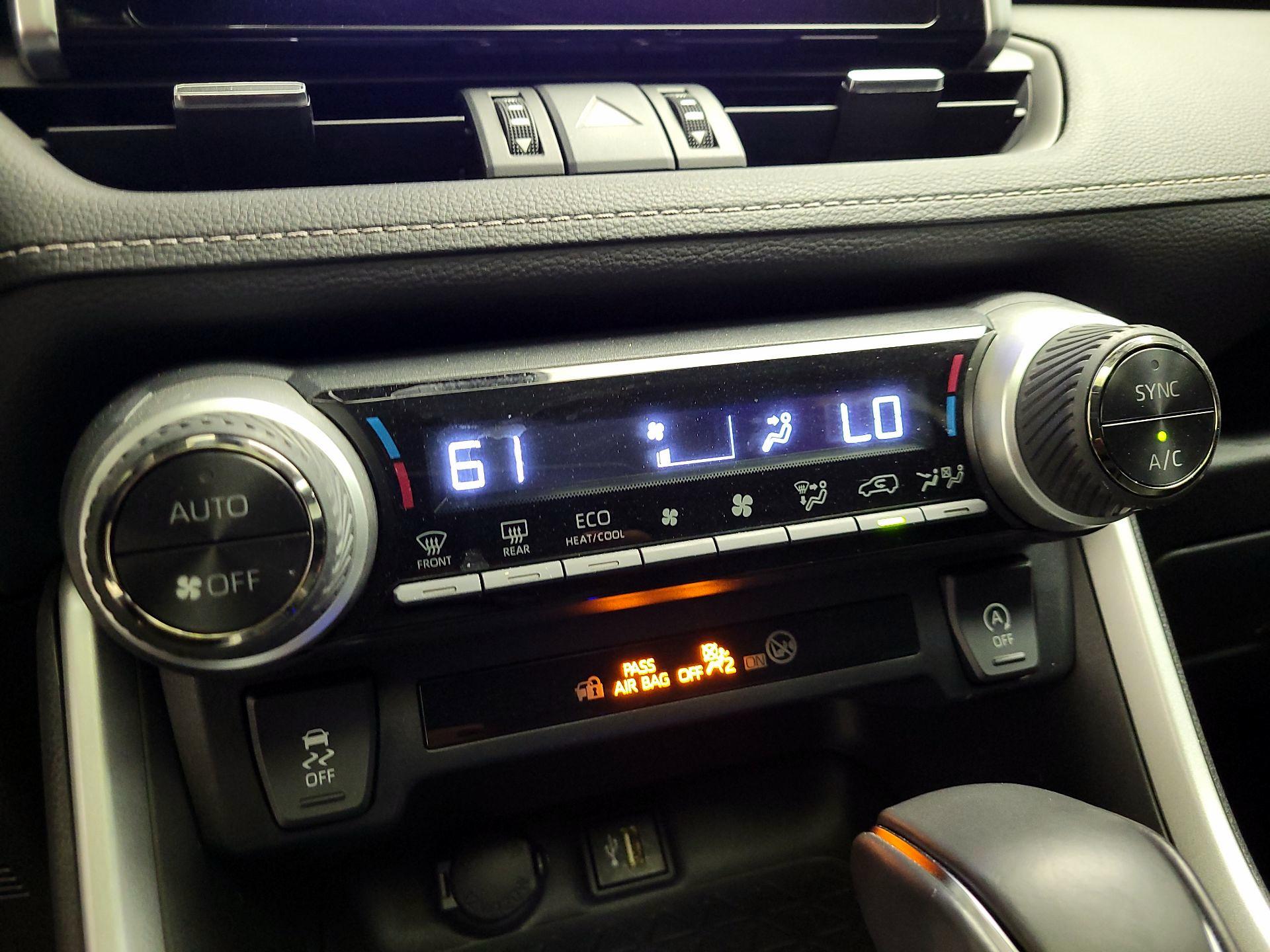 Thumbnail: 2023 Toyota RAV4 - 17