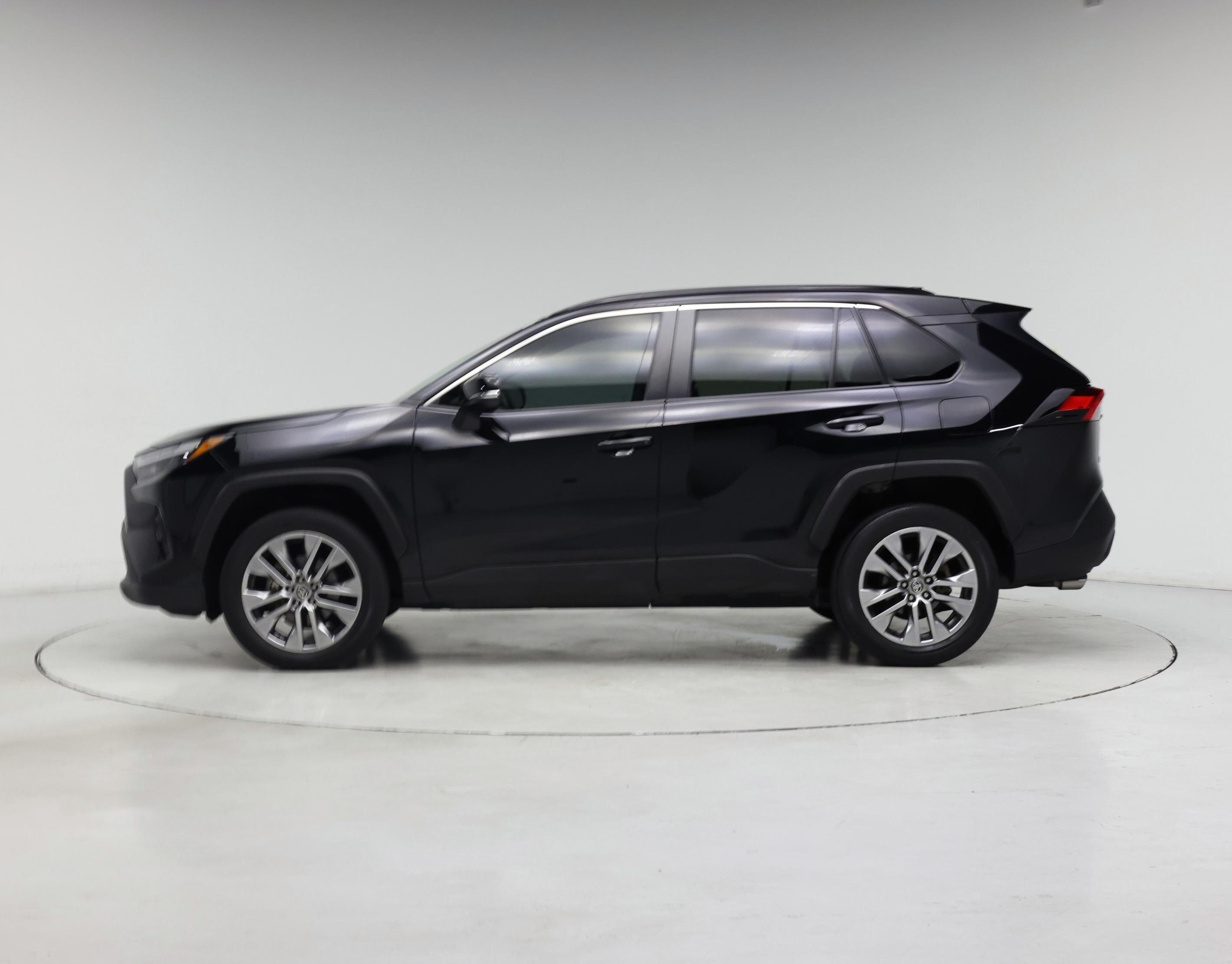 Thumbnail: 2023 Toyota RAV4 - 3