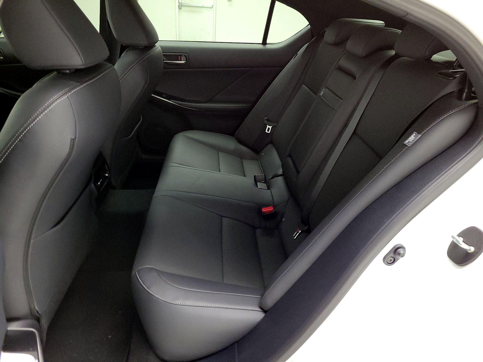 Thumbnail: 2025 Lexus IS - 10