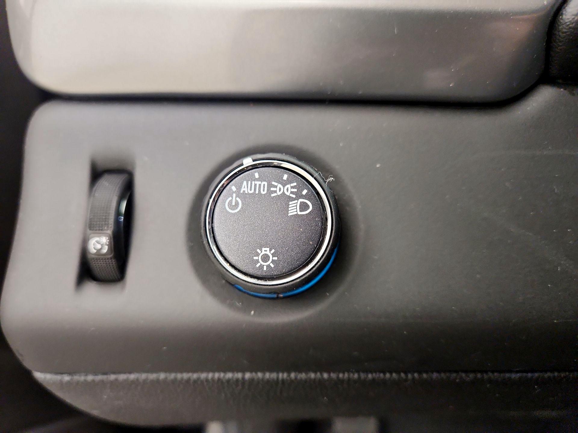 Thumbnail: 2020 Chevrolet Tahoe - 13