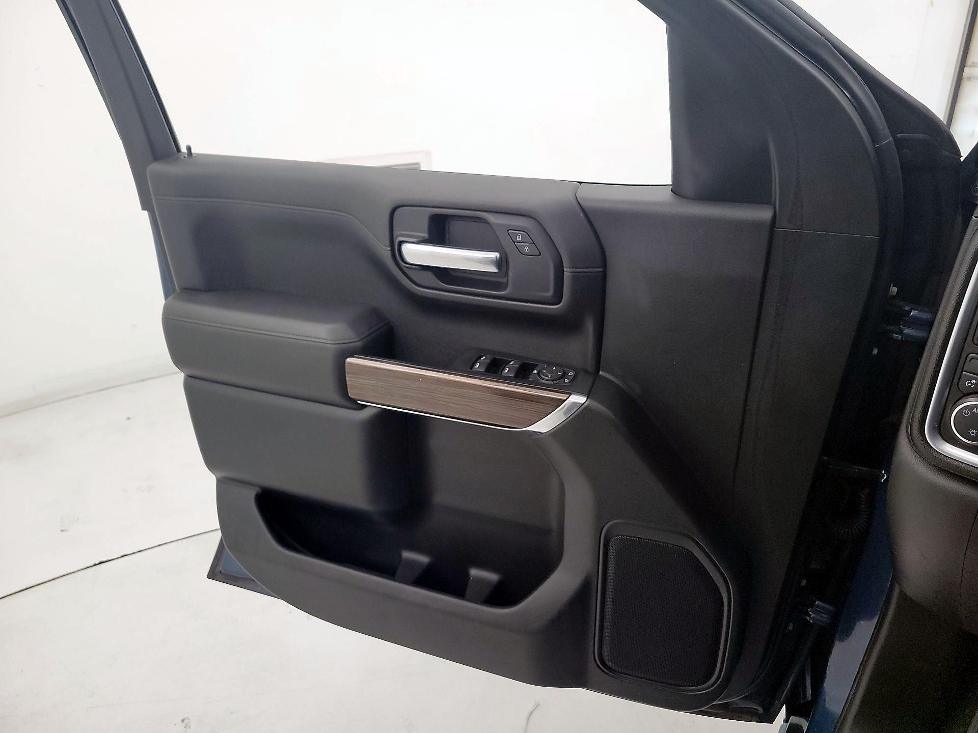 Thumbnail: 2019 Chevrolet Silverado 1500 - 12