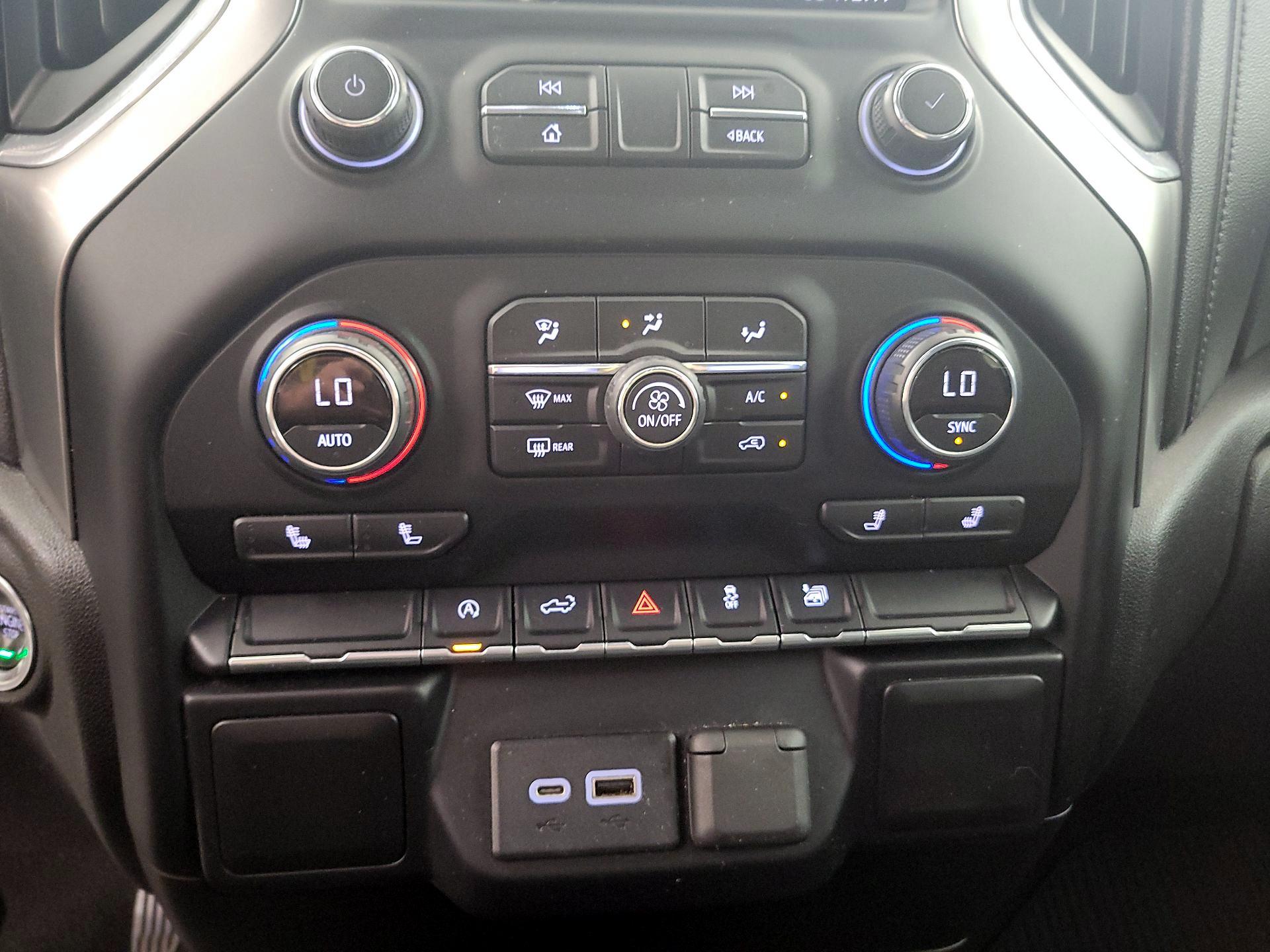 Thumbnail: 2019 Chevrolet Silverado 1500 - 16