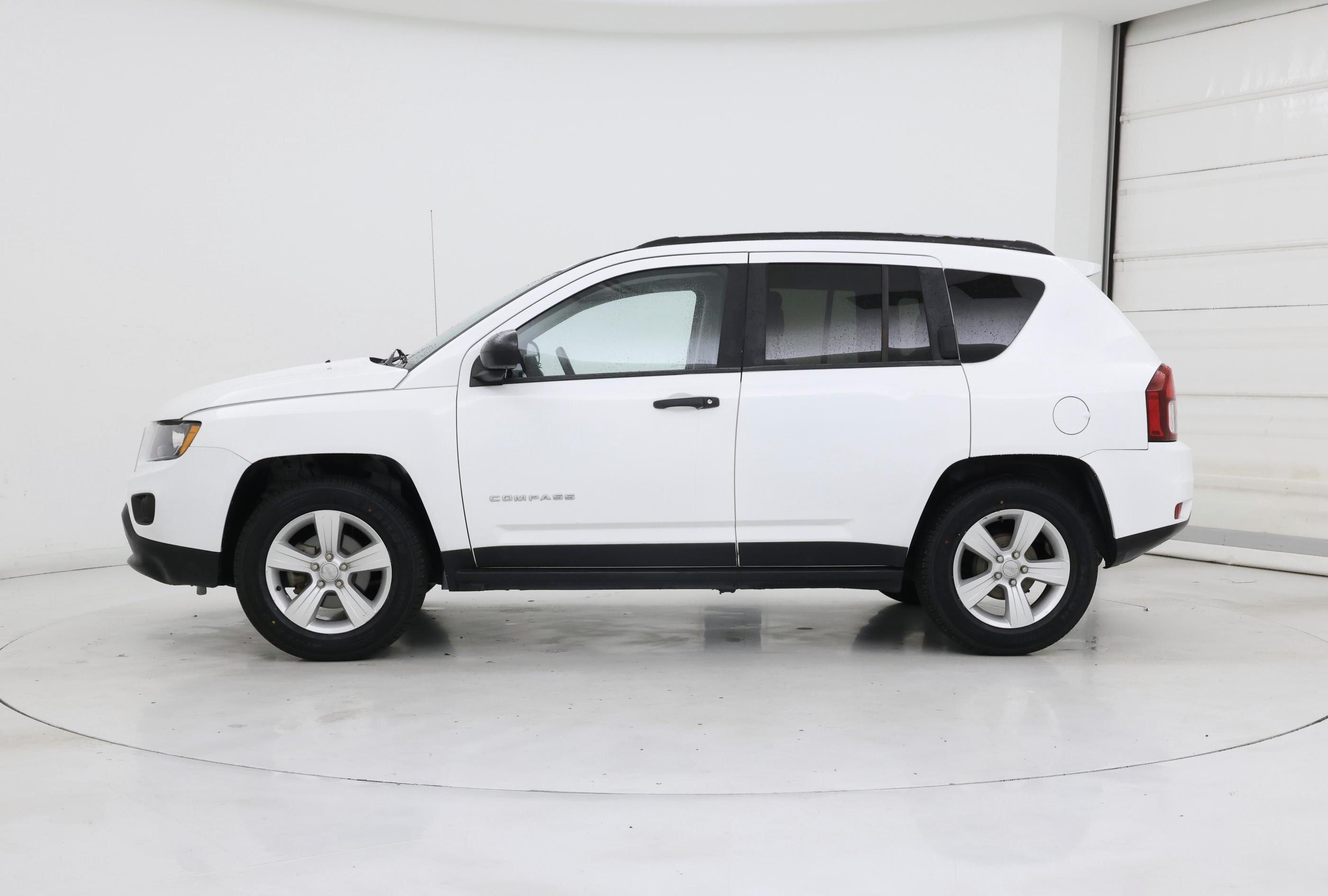 Thumbnail: 2016 Jeep Compass - 3