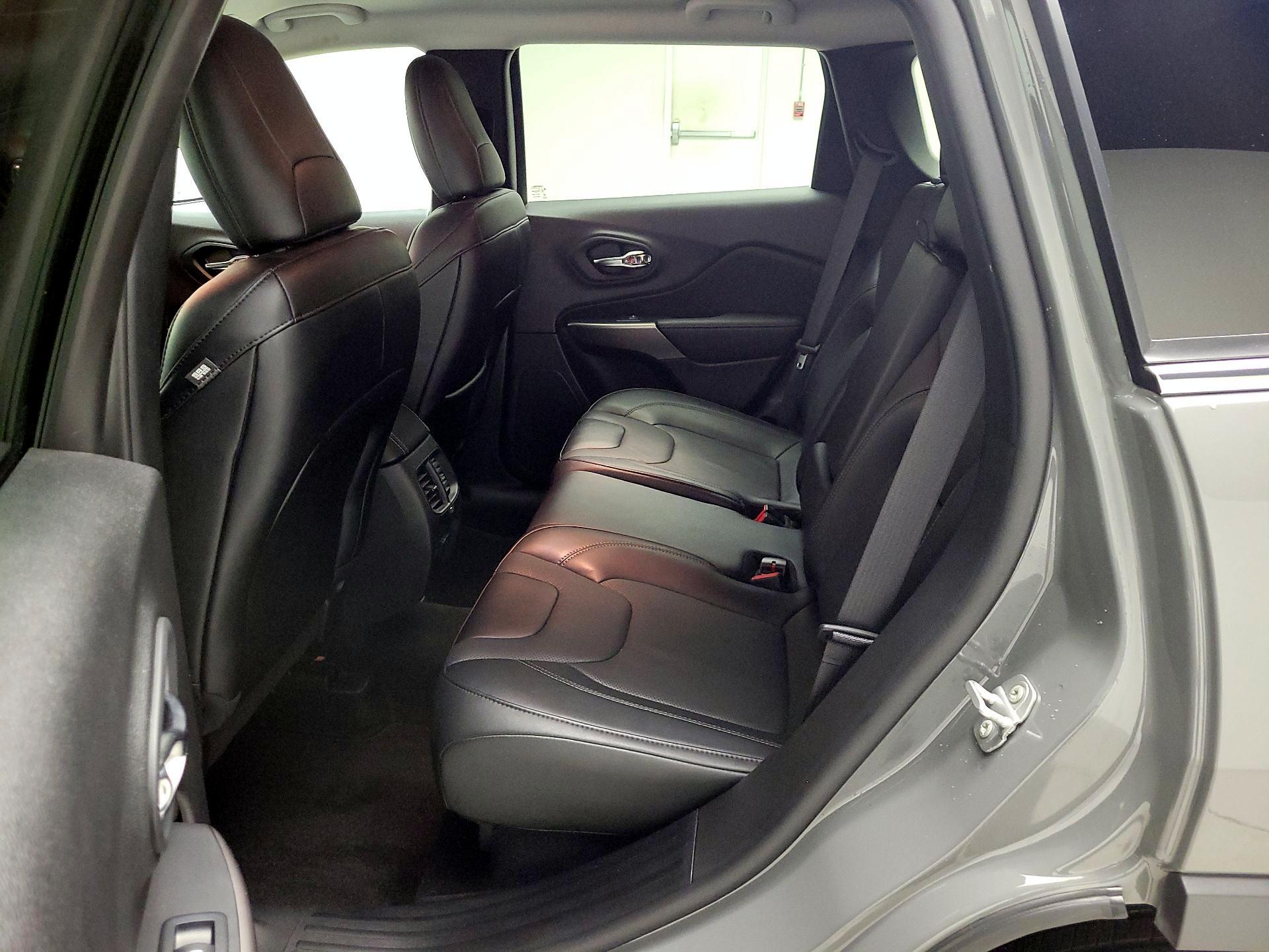 Thumbnail: 2022 Jeep Cherokee - 19