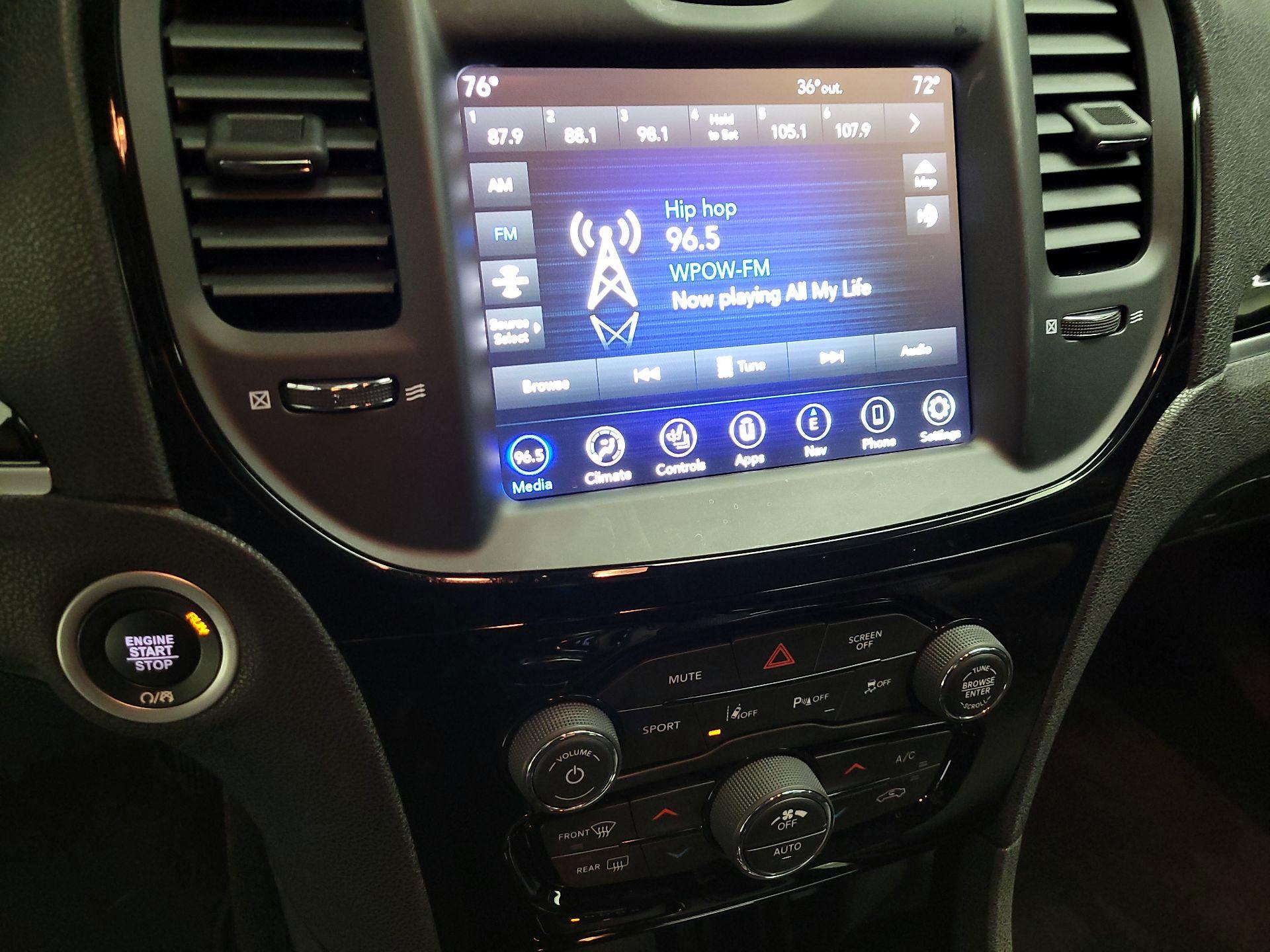 Thumbnail: 2023 Chrysler 300 - 16