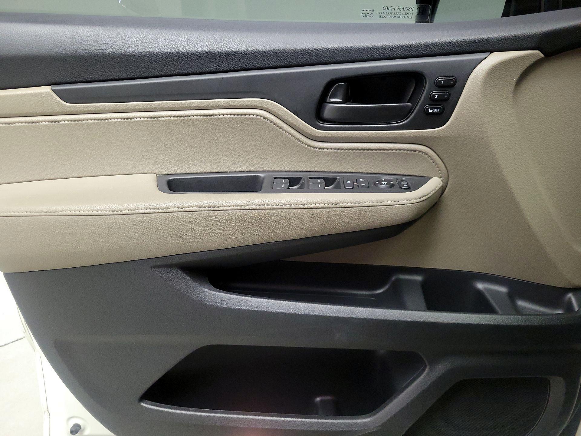 Thumbnail: 2019 Honda Odyssey - 12