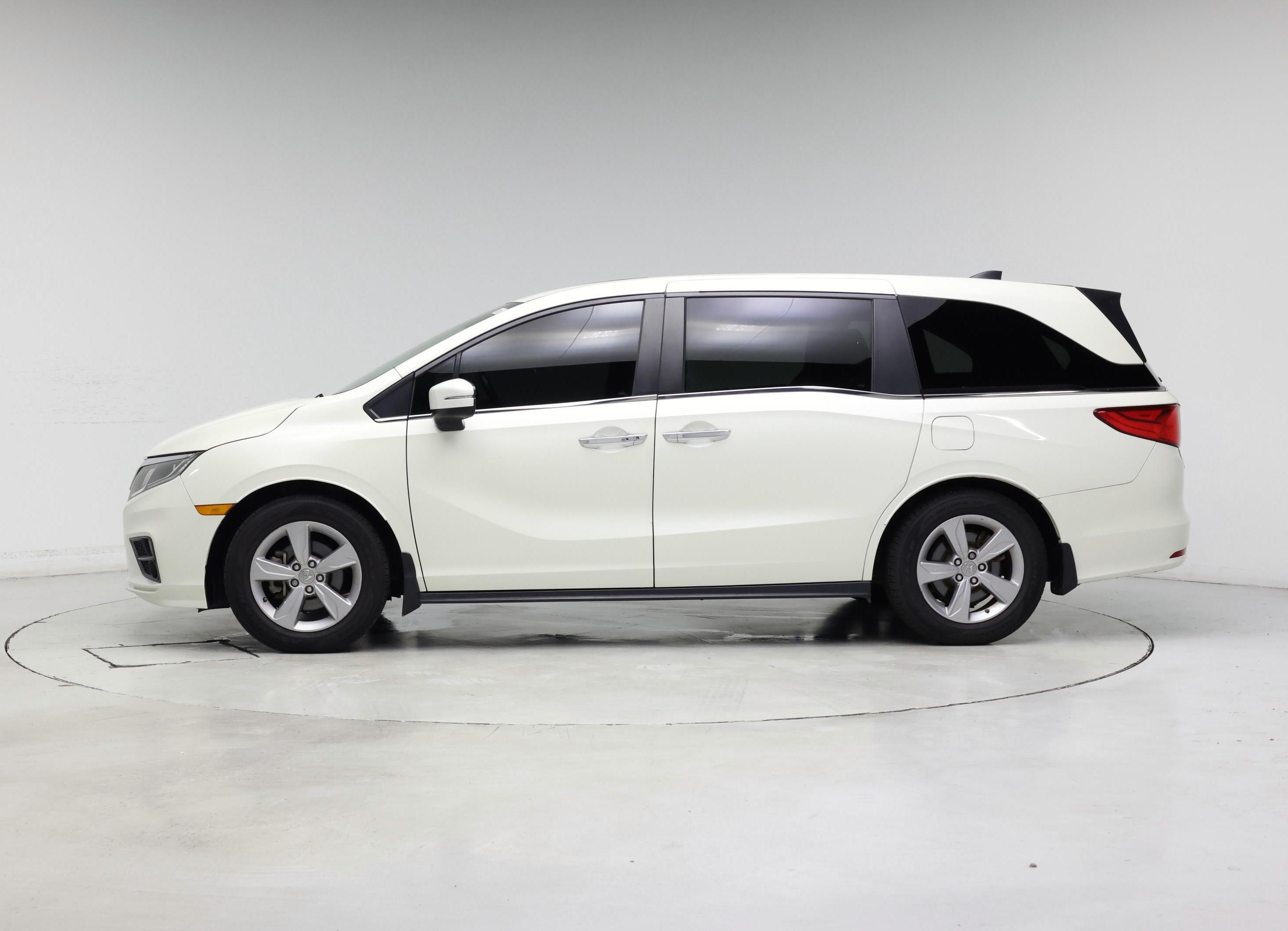 Thumbnail: 2019 Honda Odyssey - 3