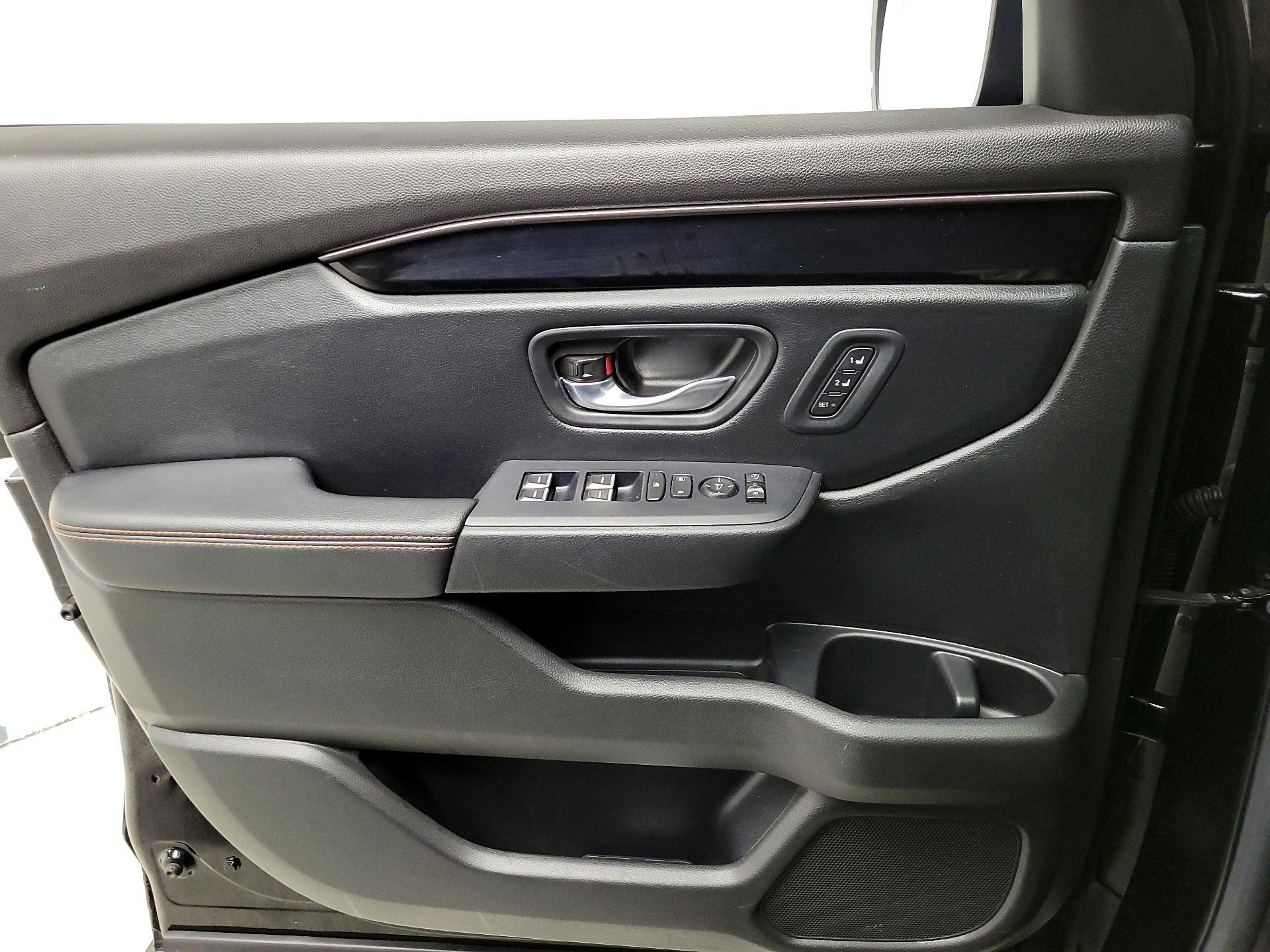 Thumbnail: 2025 Honda Pilot - 12