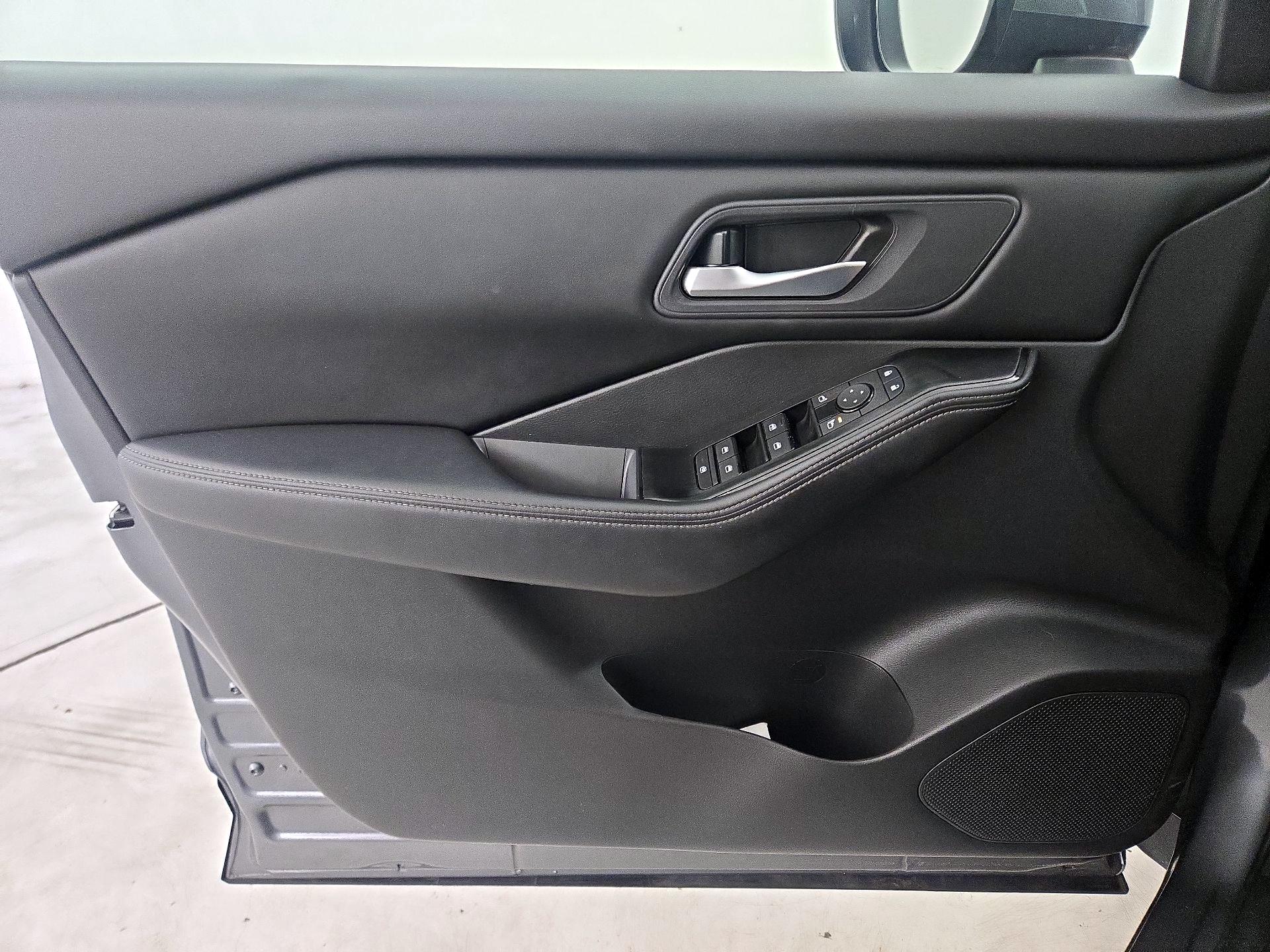 Thumbnail: 2024 Nissan Rogue - 12