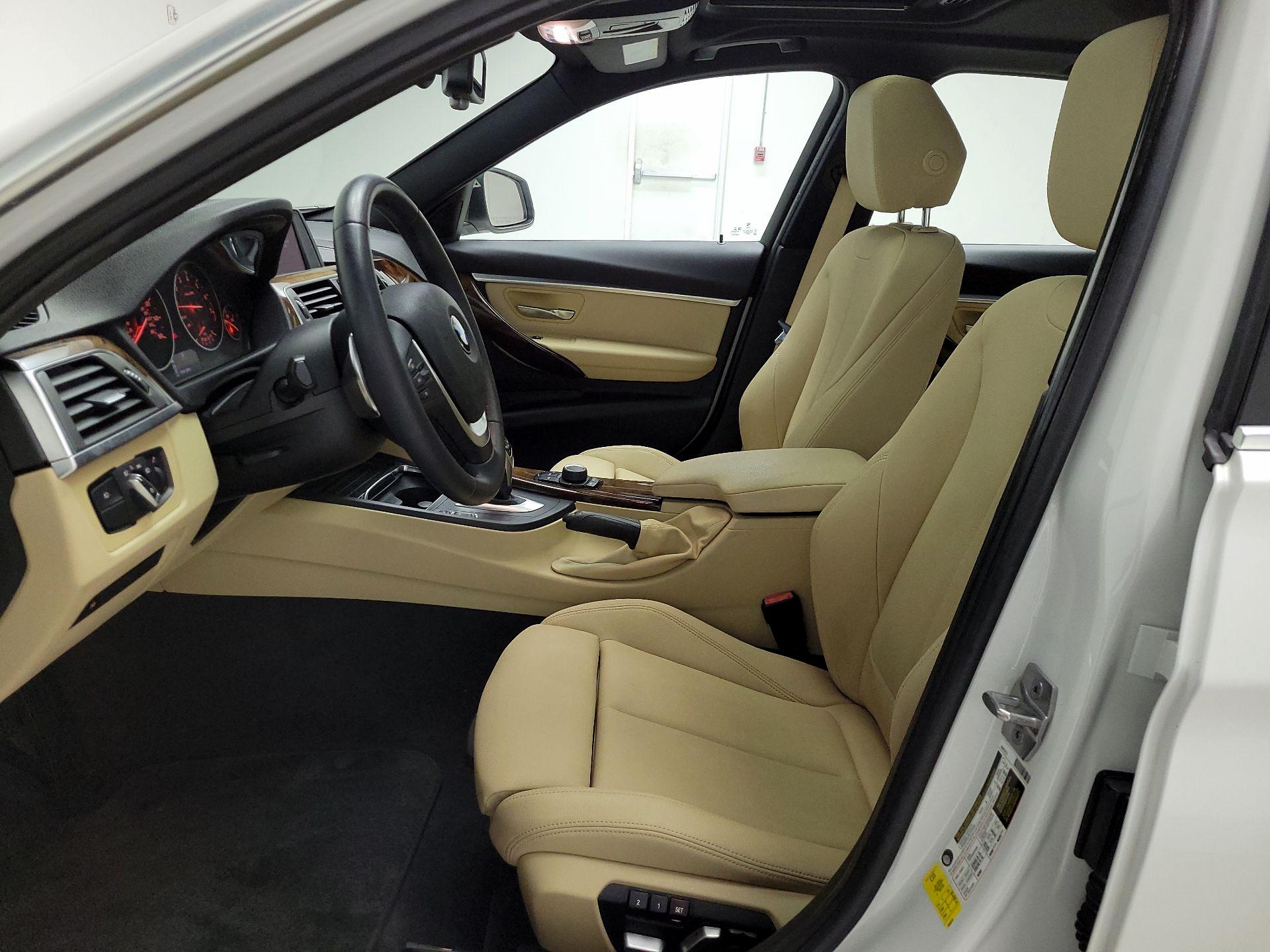 Thumbnail: 2018 BMW 3 Series - 11