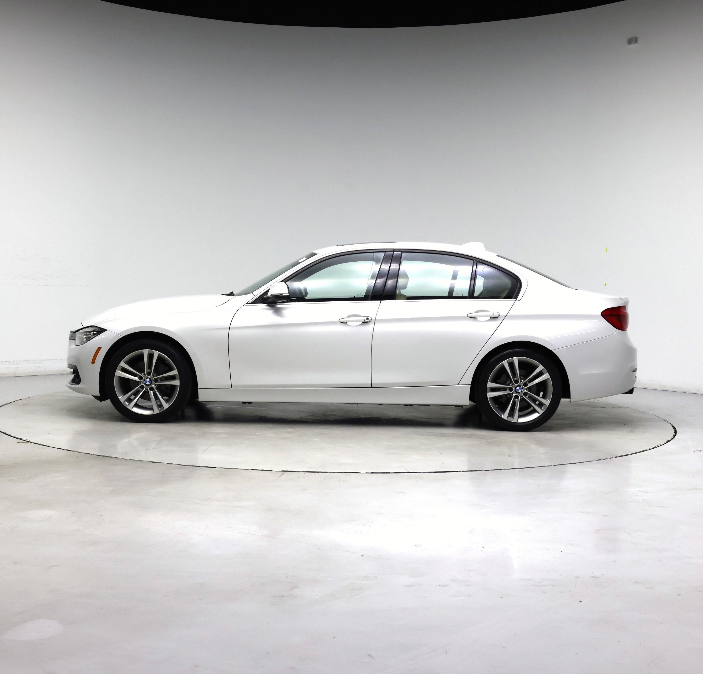 Thumbnail: 2018 BMW 3 Series - 3