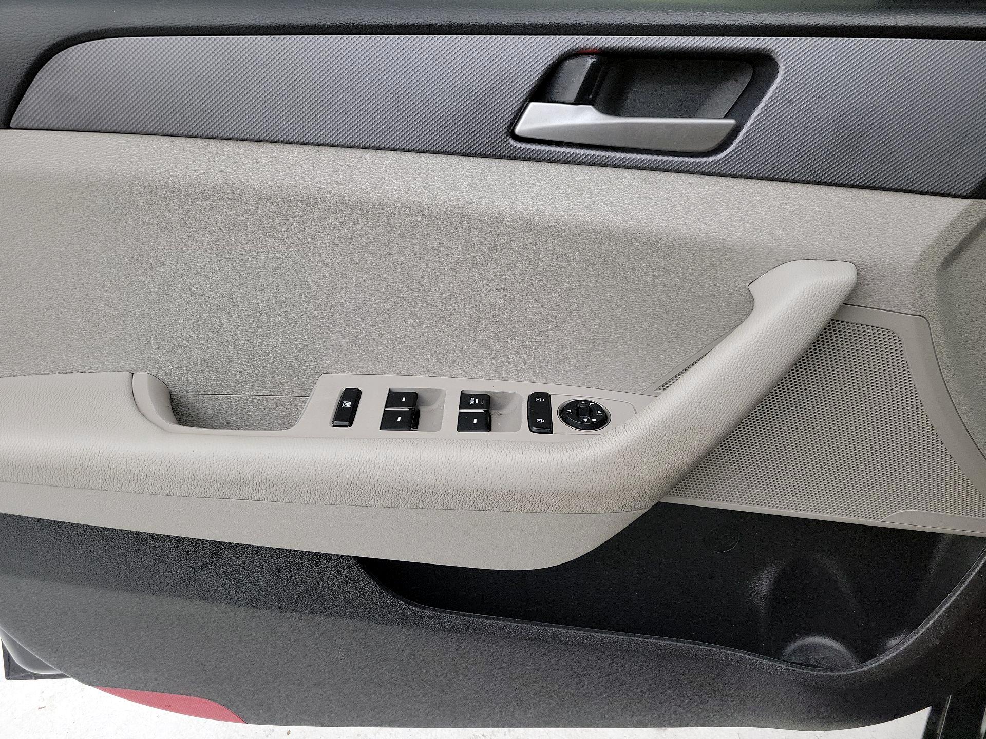 Thumbnail: 2019 Hyundai Sonata - 12