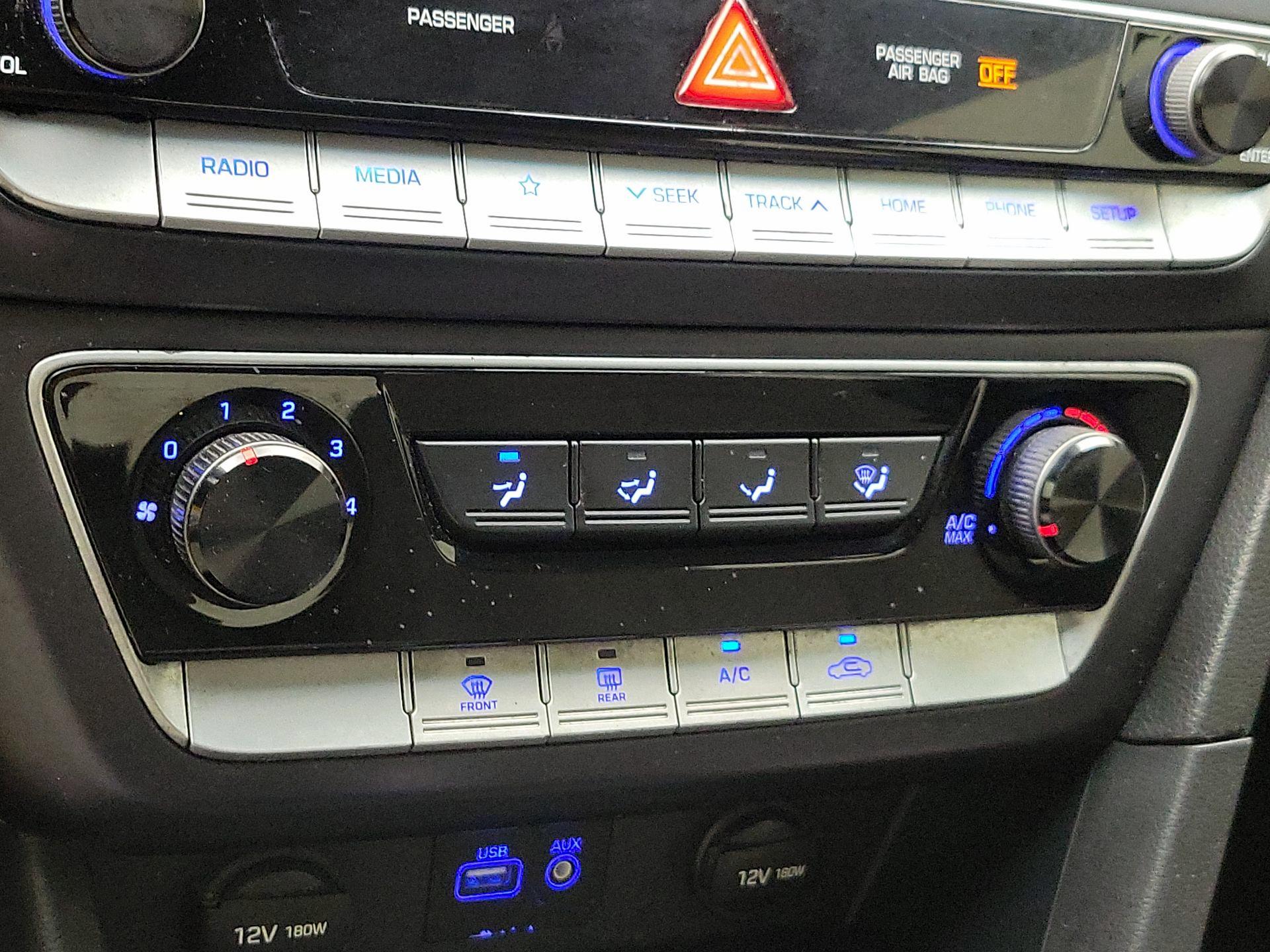 Thumbnail: 2019 Hyundai Sonata - 16