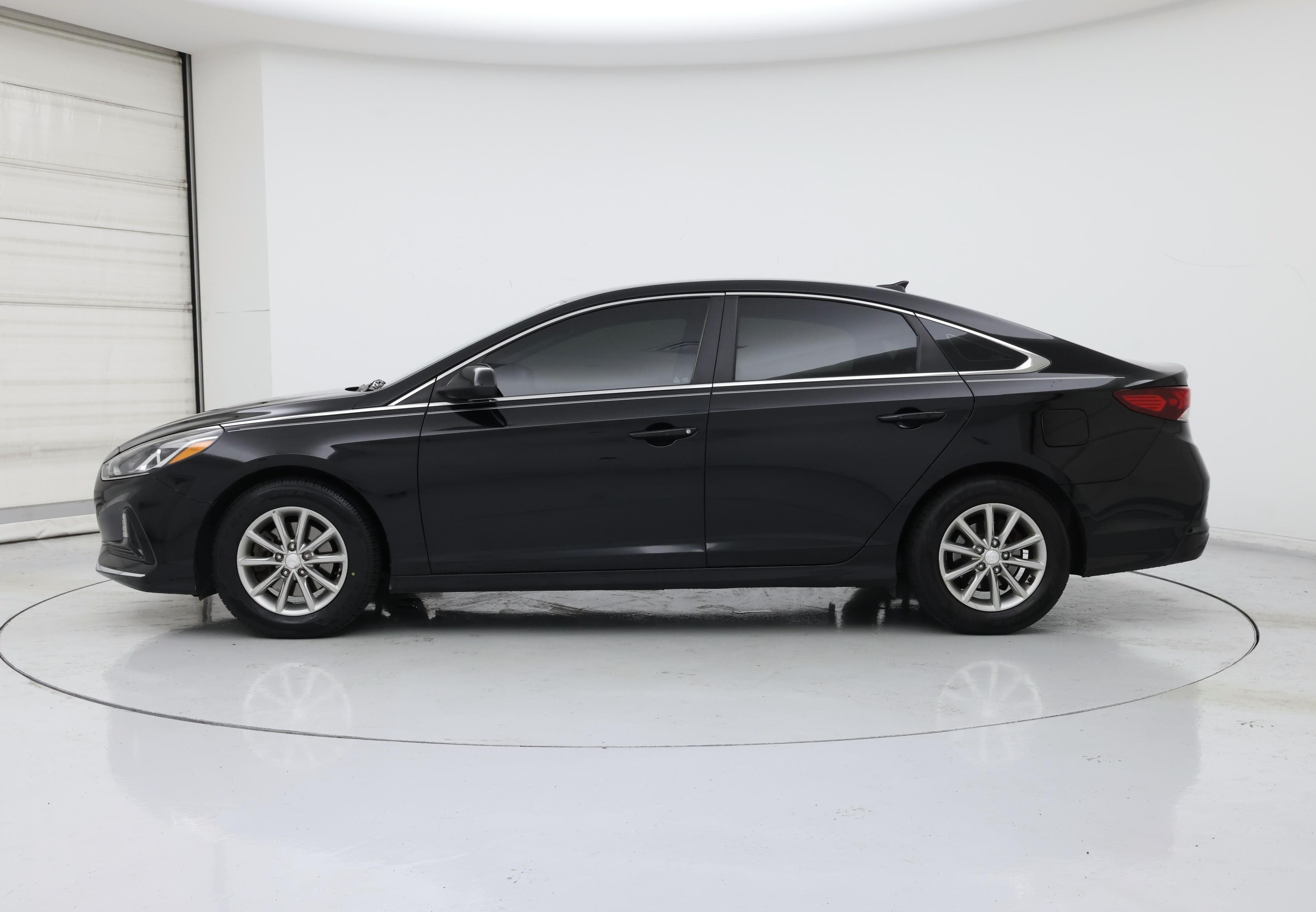 Thumbnail: 2019 Hyundai Sonata - 3