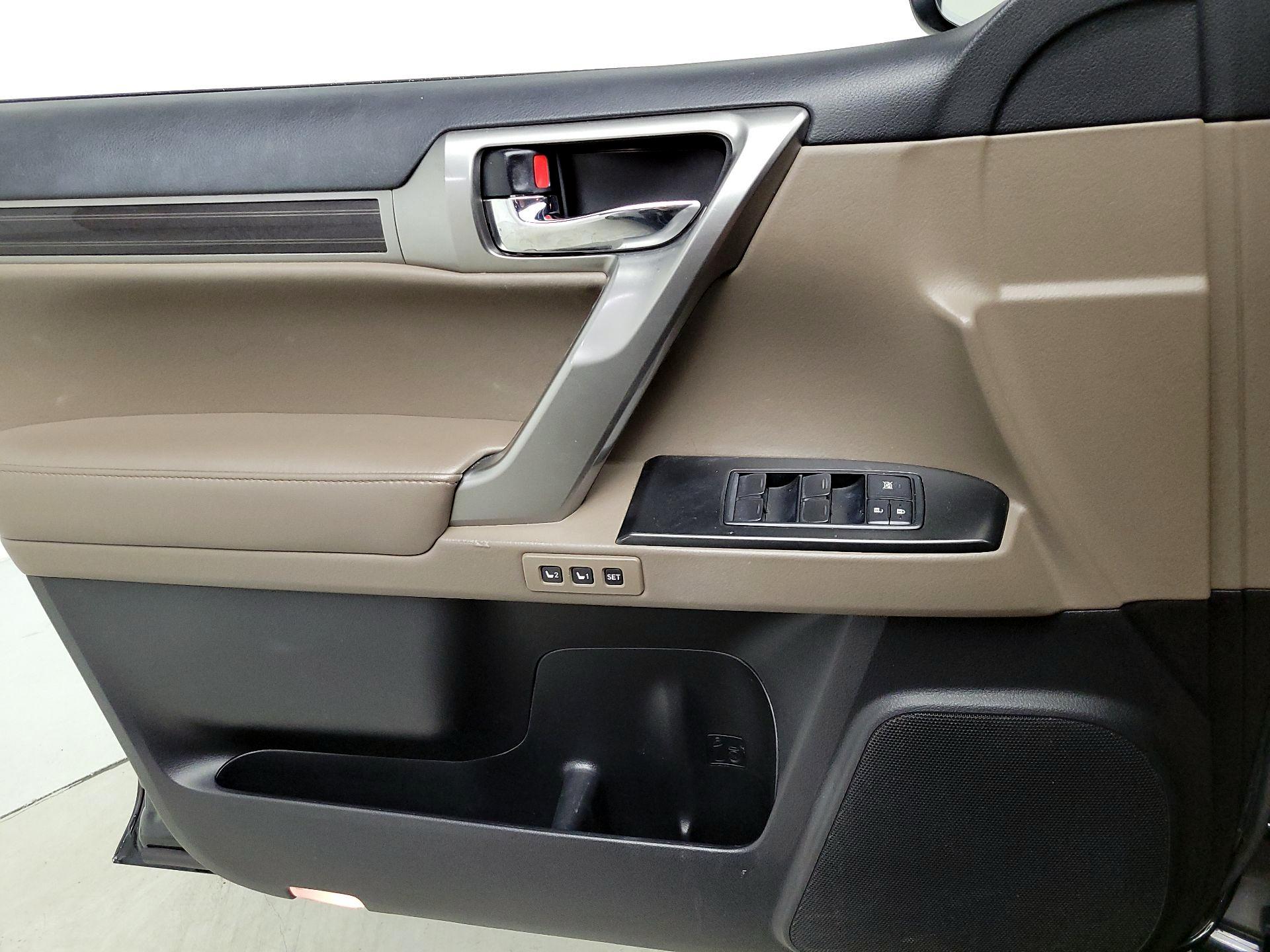 Thumbnail: 2023 Lexus GX - 12