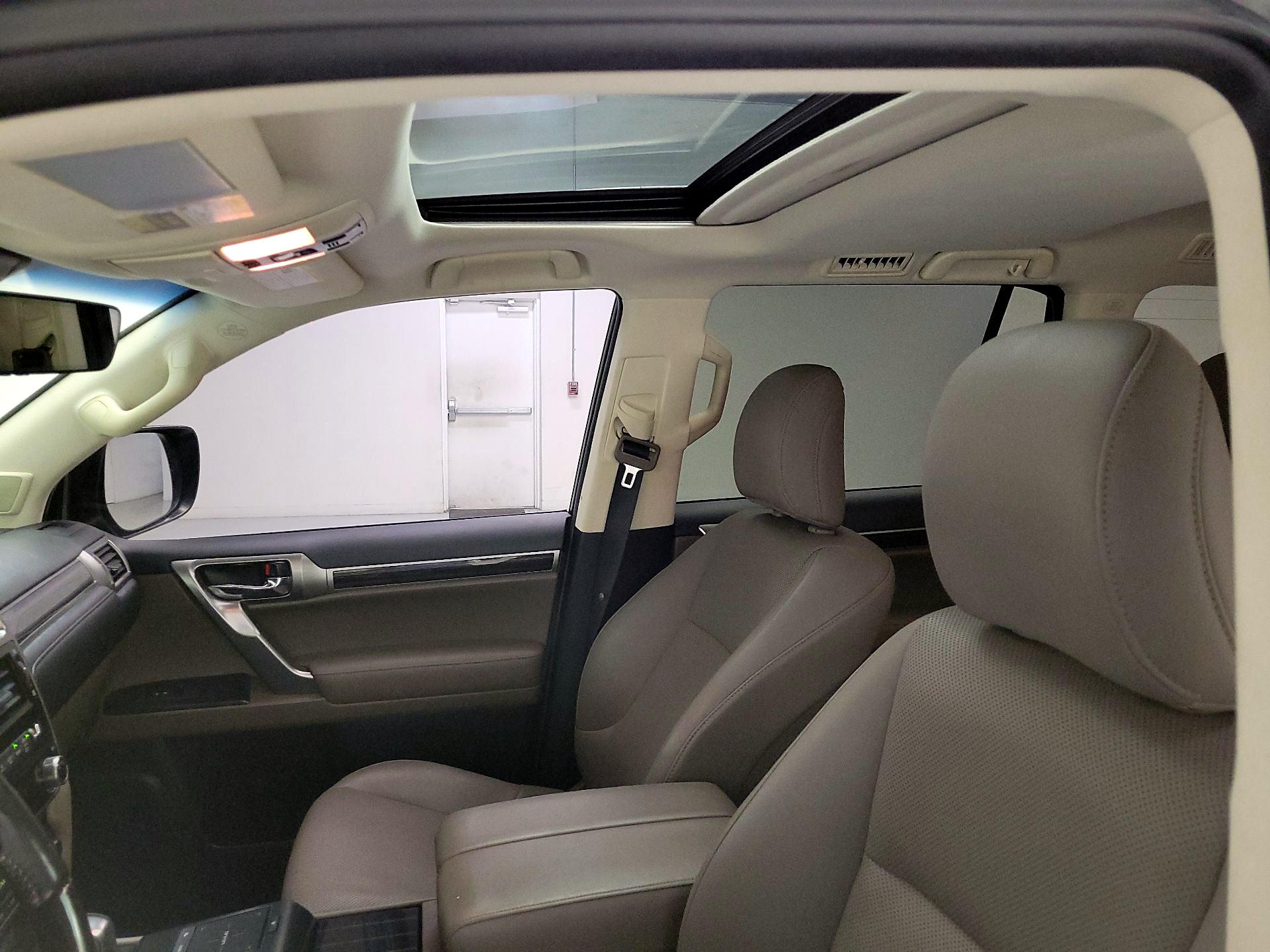 Thumbnail: 2023 Lexus GX - 20