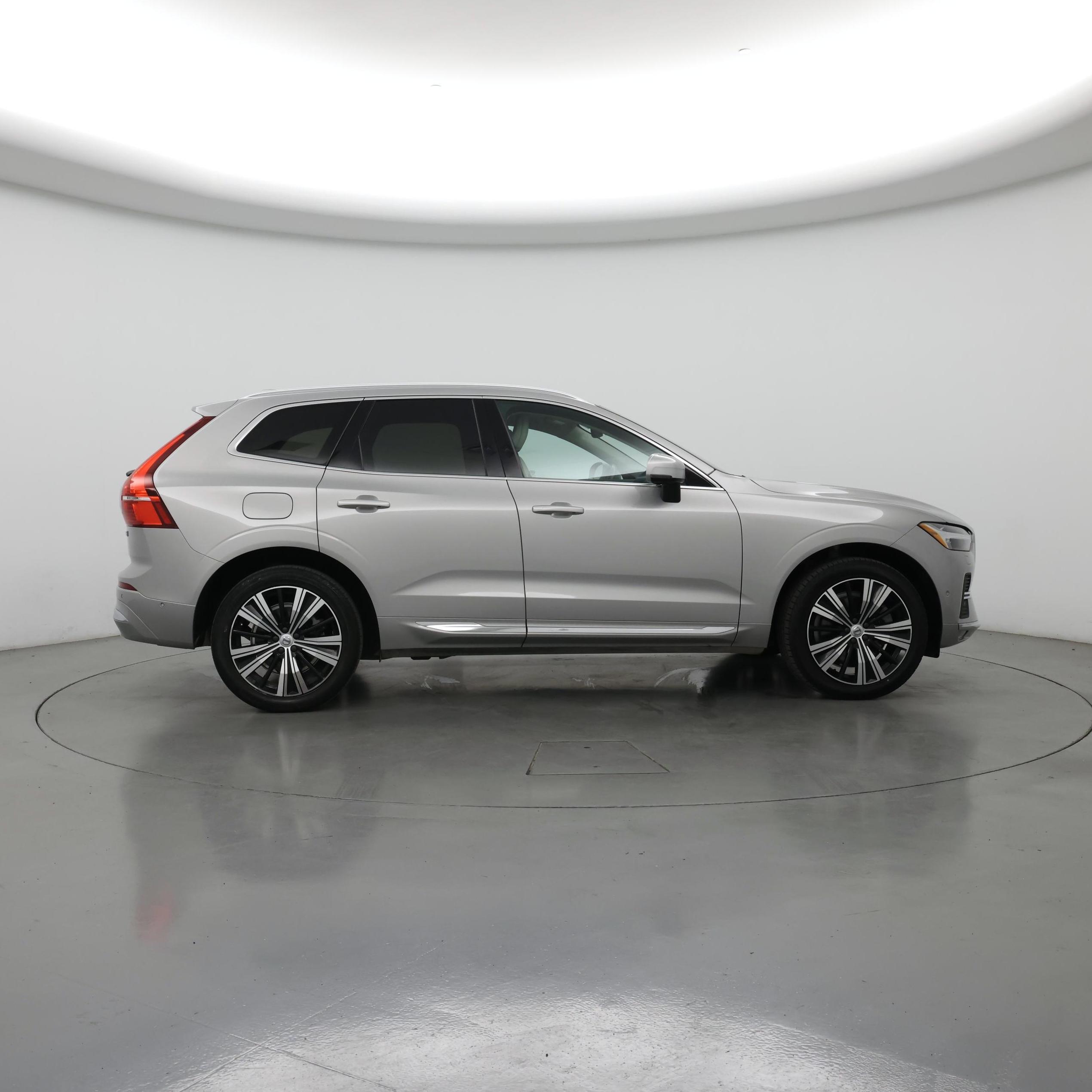 Thumbnail: 2022 Volvo XC60 - 7