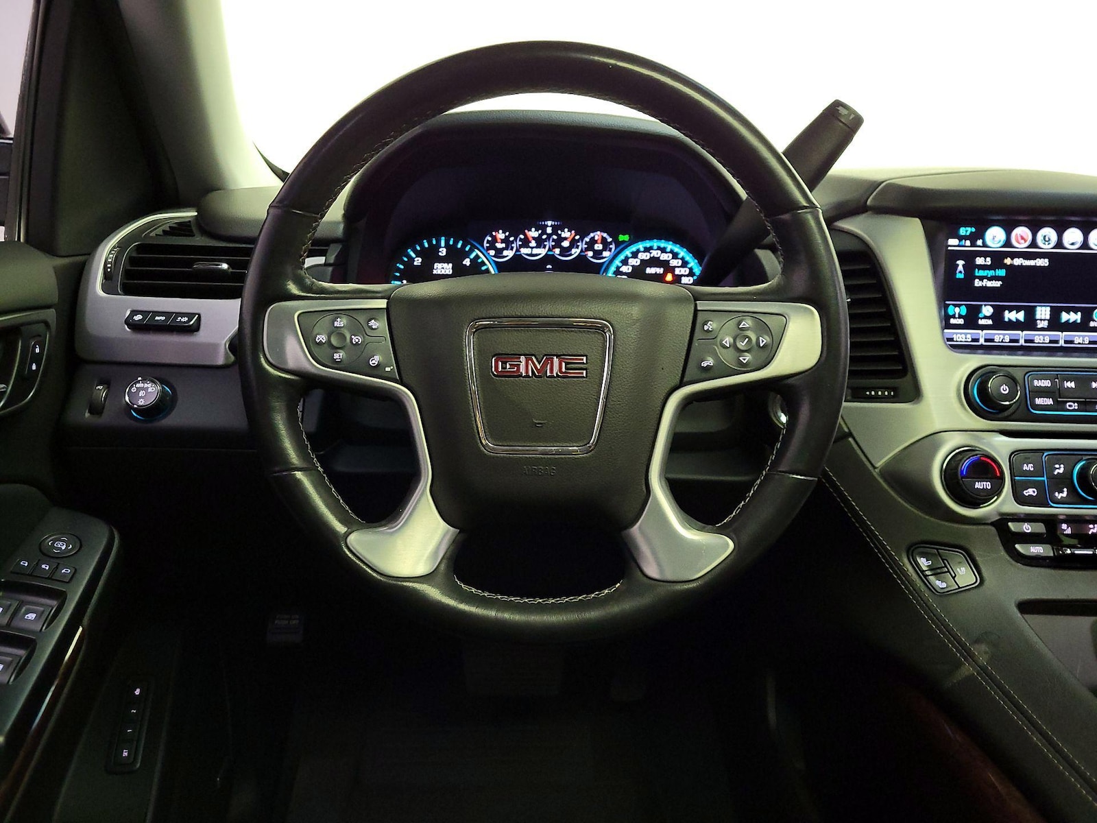 2019 GMC Yukon SLT - Photo 11