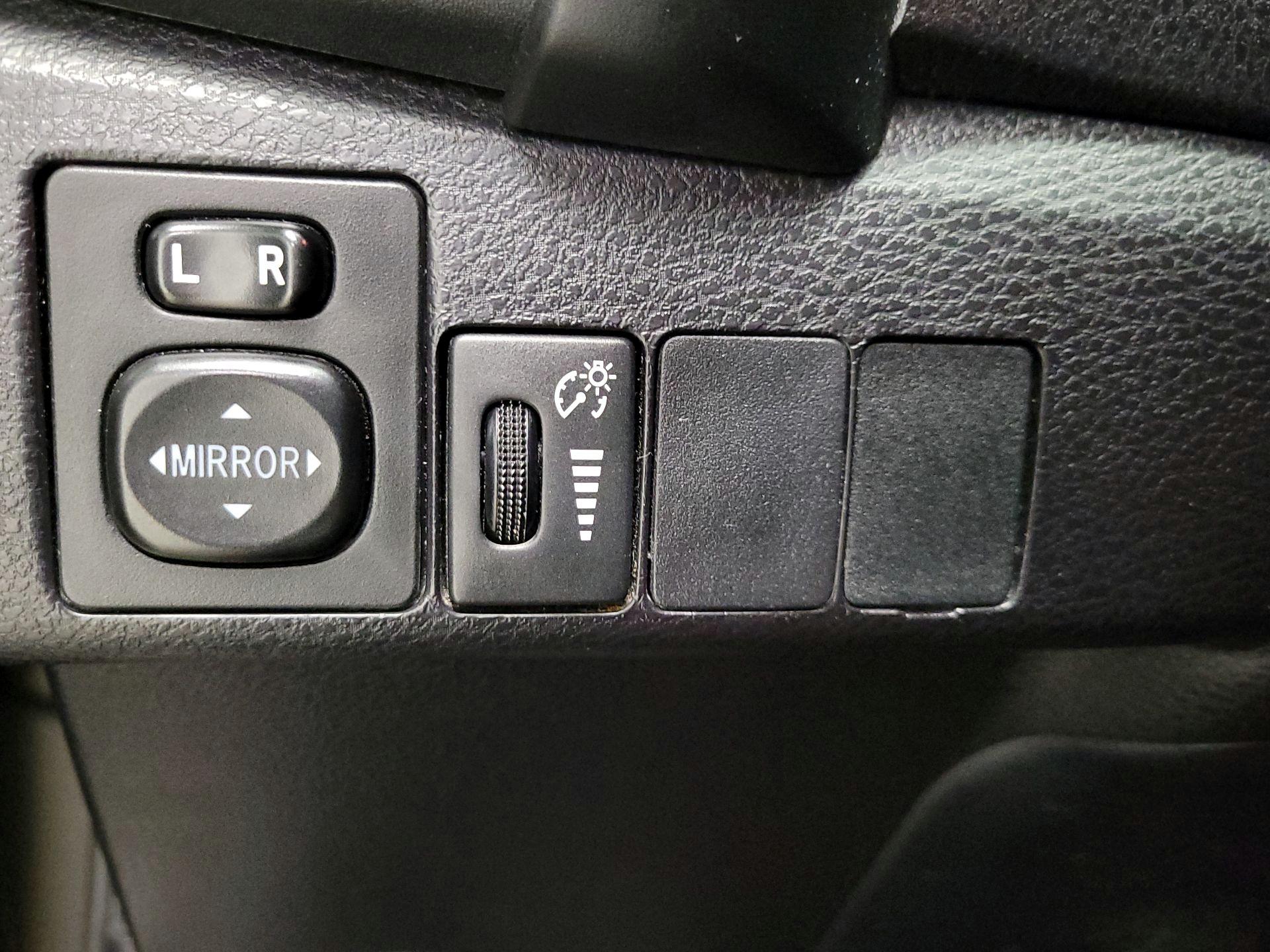 Thumbnail: 2018 Toyota Corolla - 13